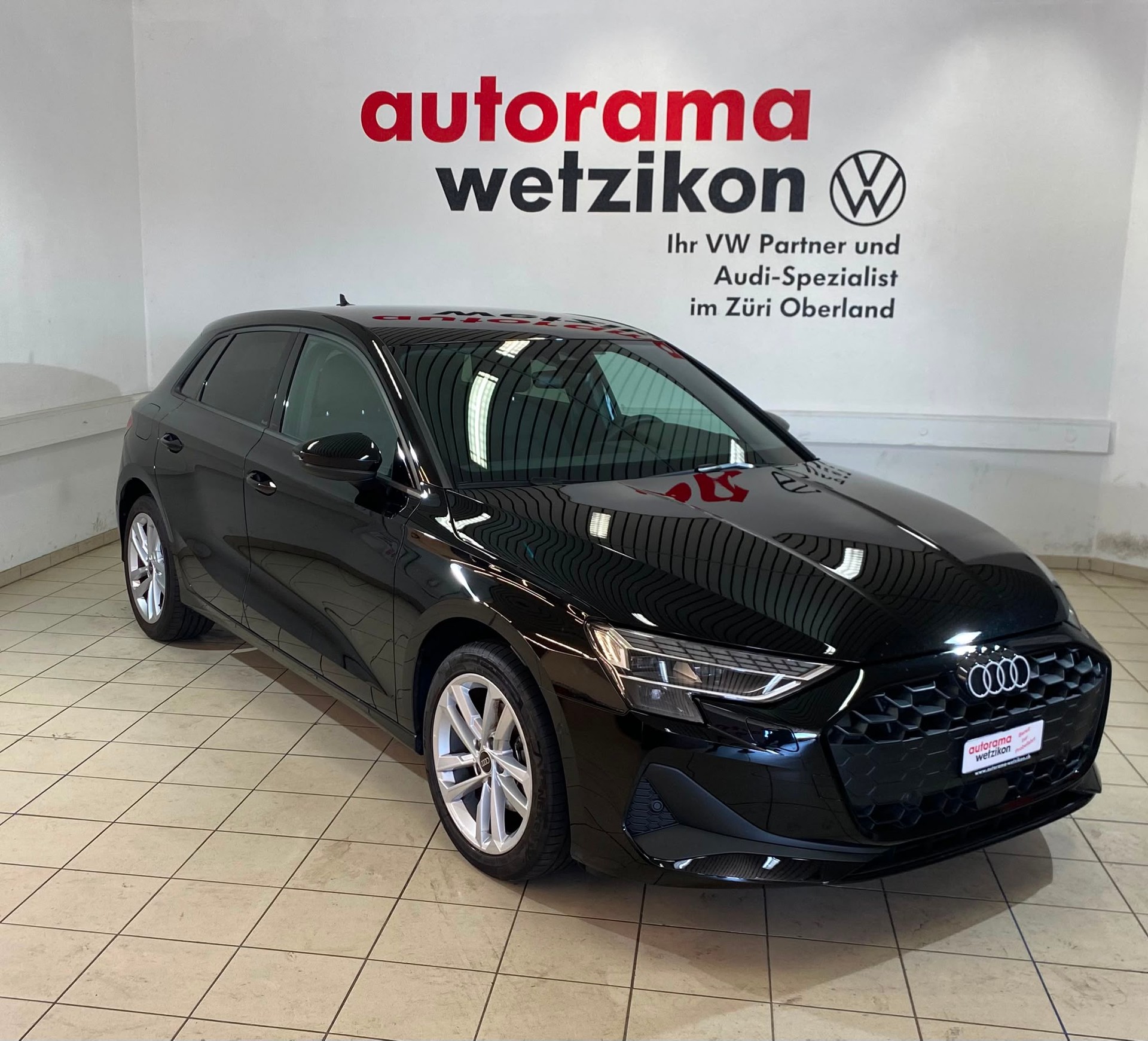 AUDI A3 Sportback 35 TFSI Attraction S-tronic-image-0