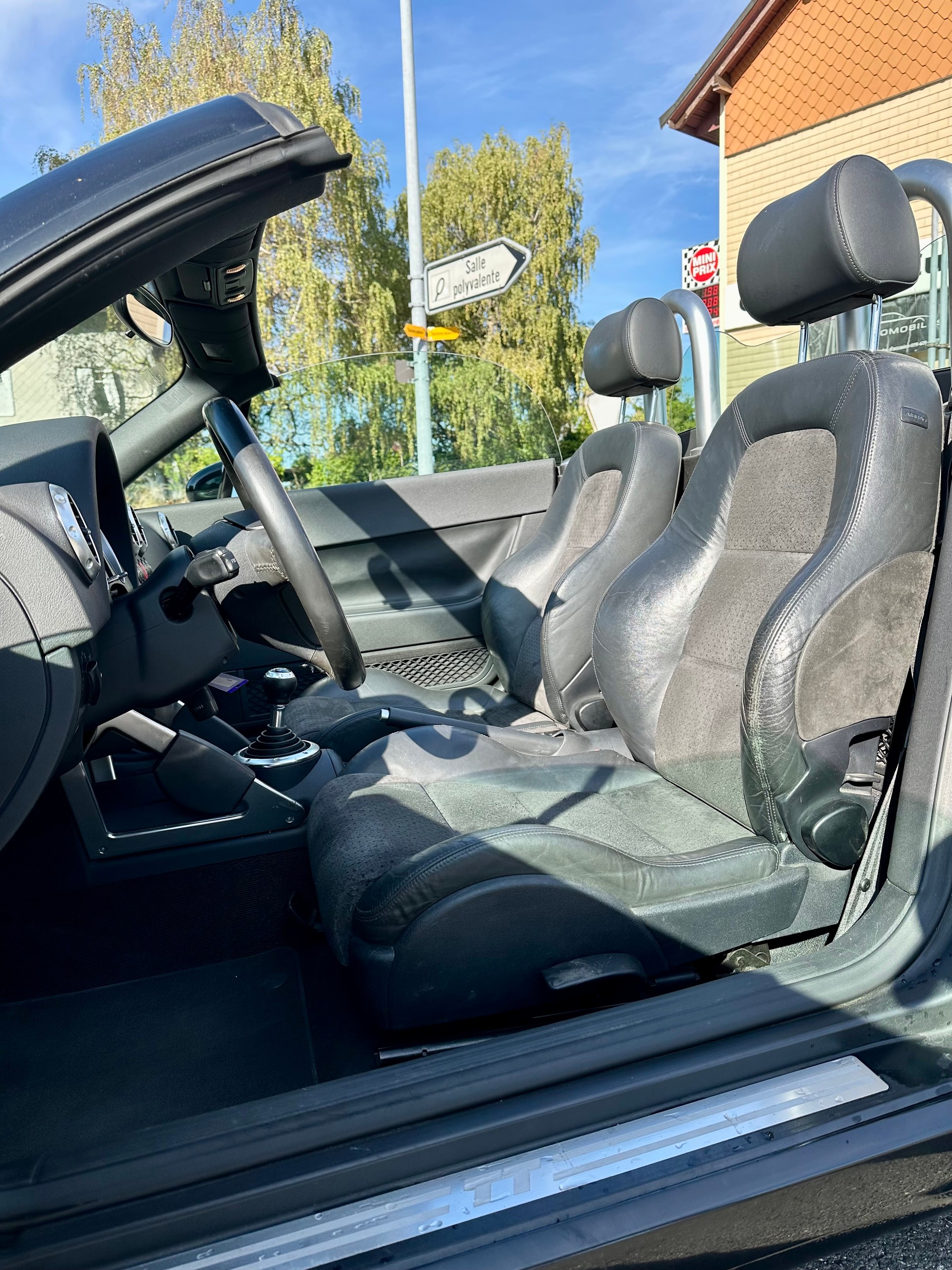 AUDI TT Roadster 1.8 T-image-11