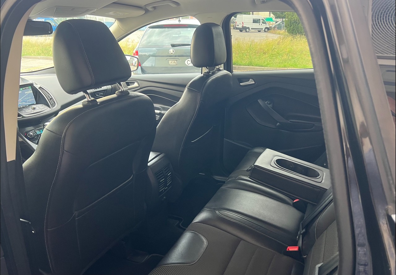 FORD Kuga 2.0 TDCi Sync Edition 4WD PowerShift-image-8