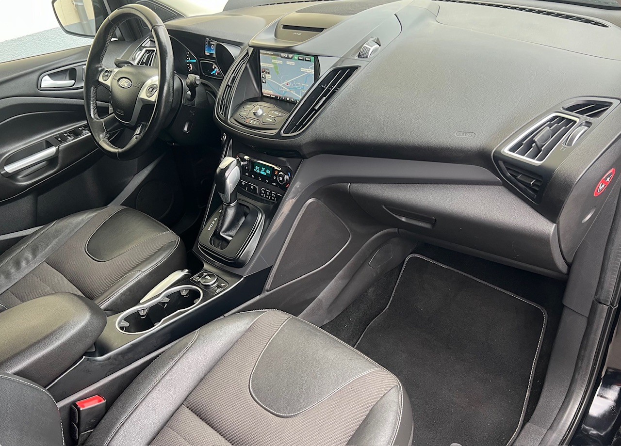 FORD Kuga 2.0 TDCi Sync Edition 4WD PowerShift-image-7