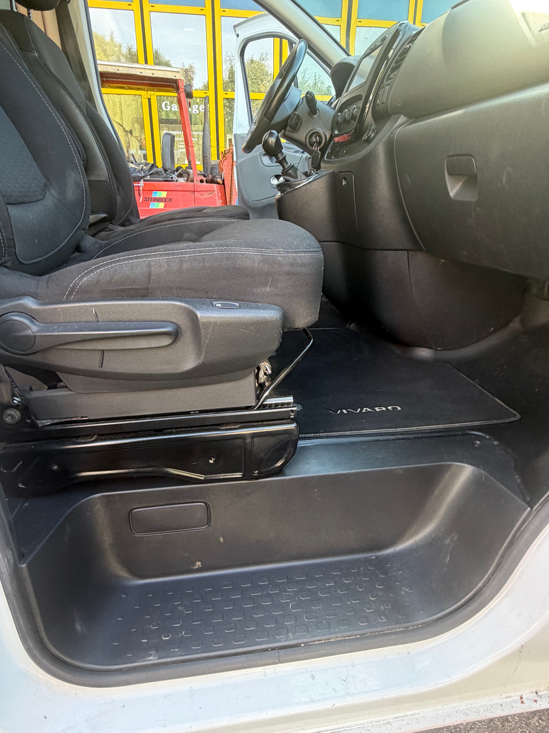 OPEL Vivaro 1.6 CDTI Combi+ 2.9t L1H1-image-12