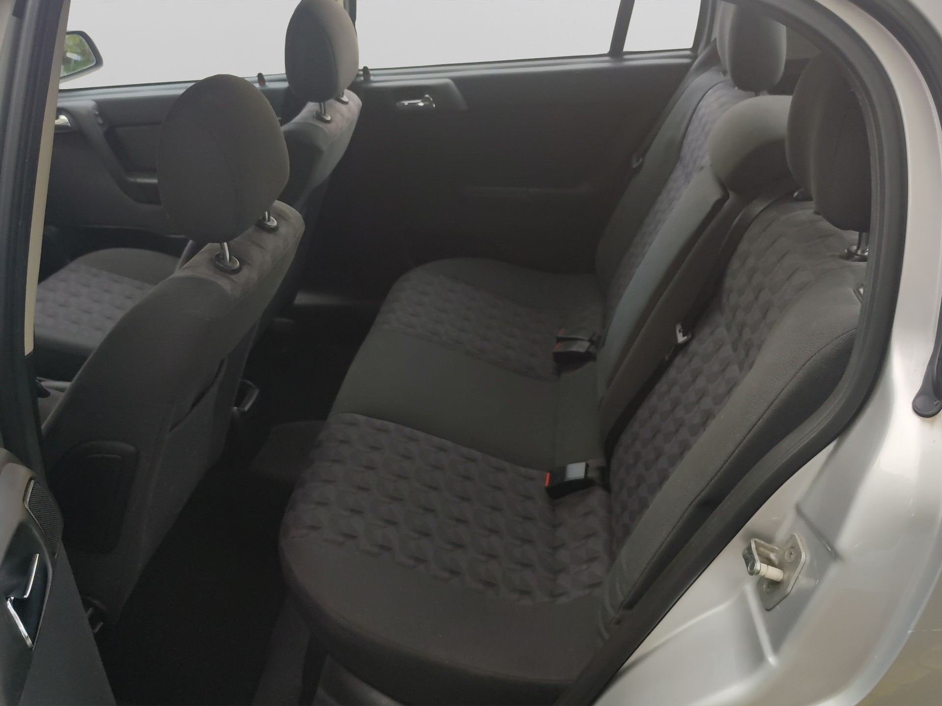 OPEL Astra 1.8i 16V Elegance-image-15
