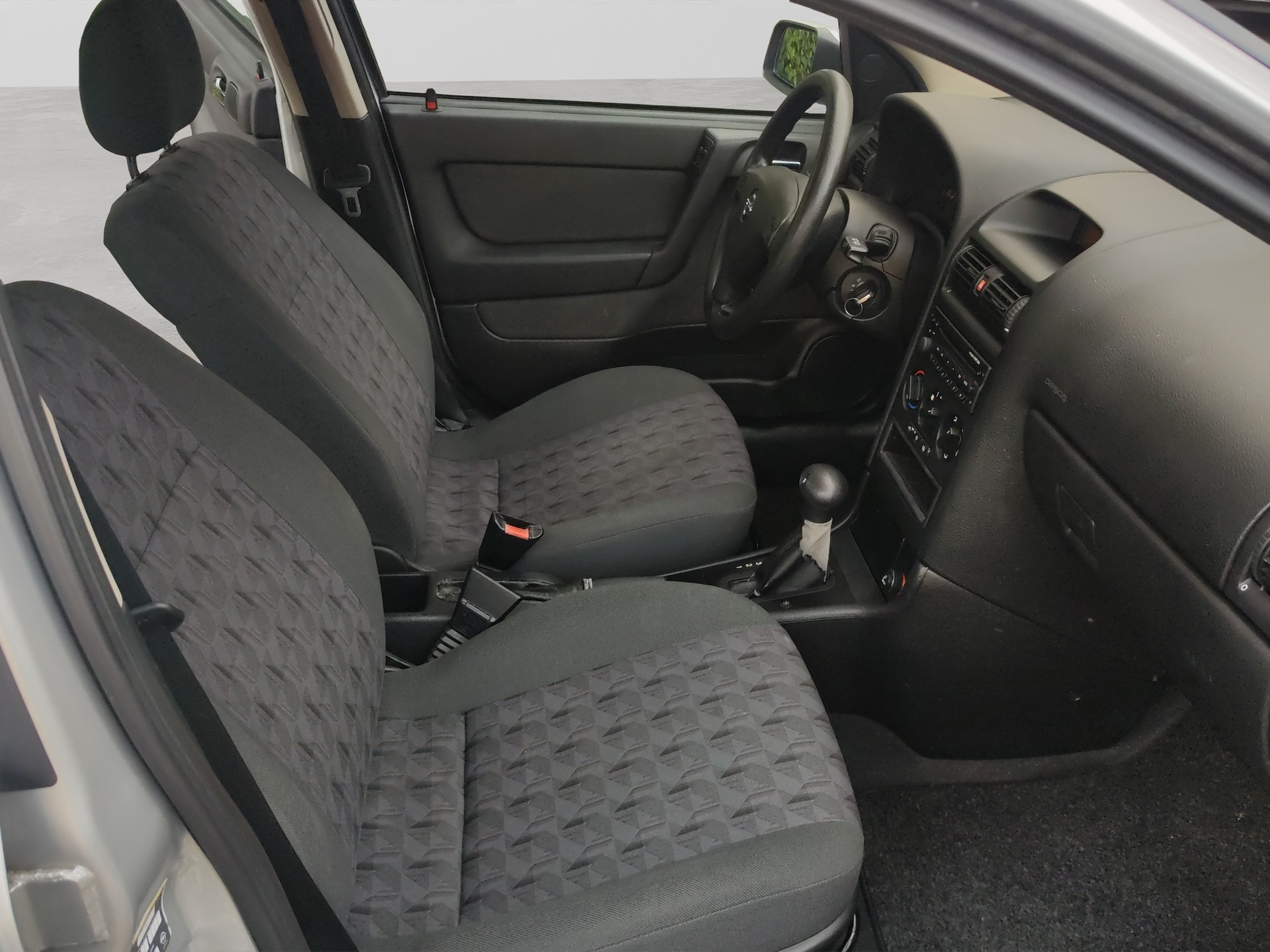 OPEL Astra 1.8i 16V Elegance-image-18