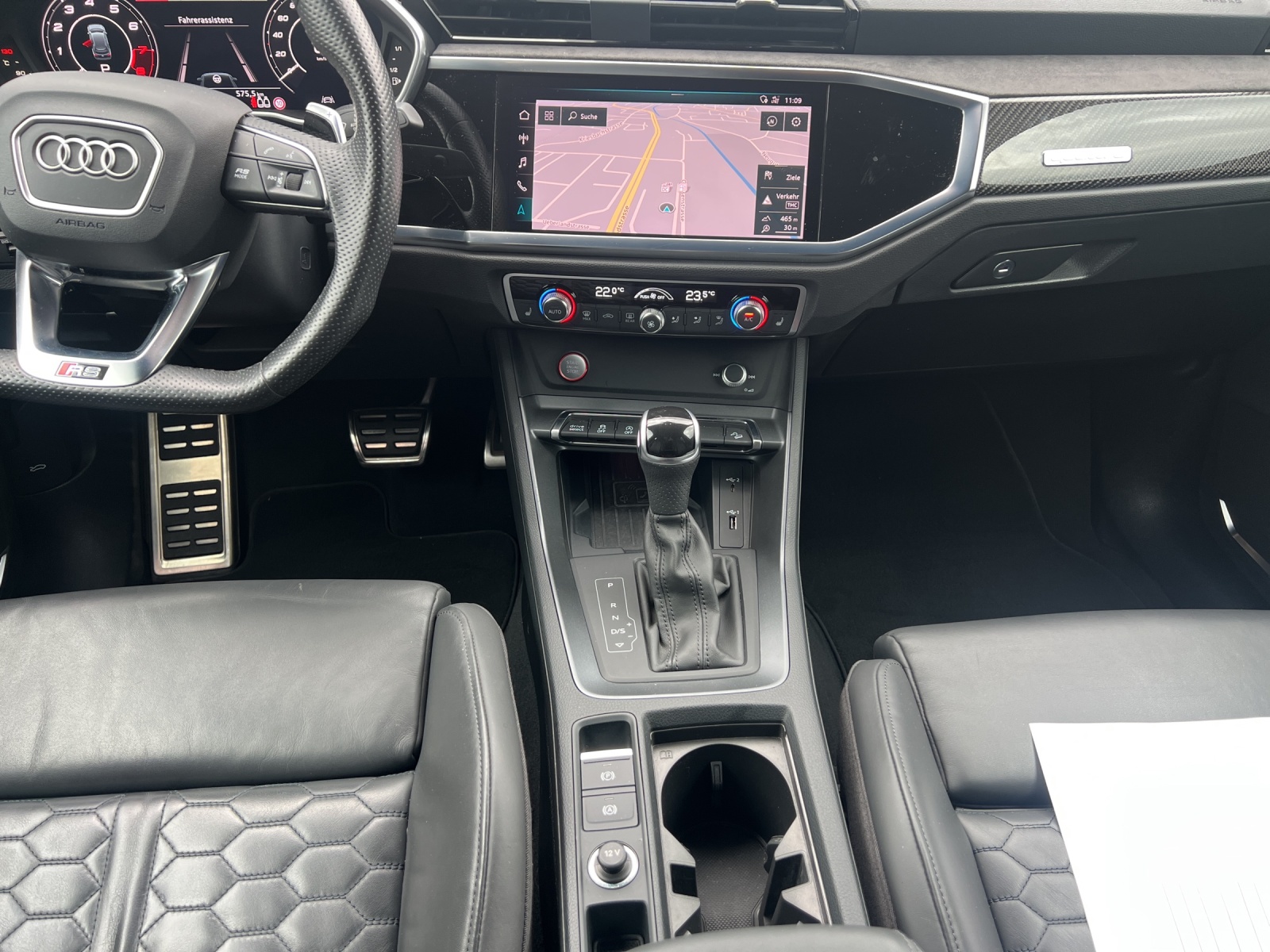AUDI RS Q3 2.5 TFSI quattro S tronic-image-10