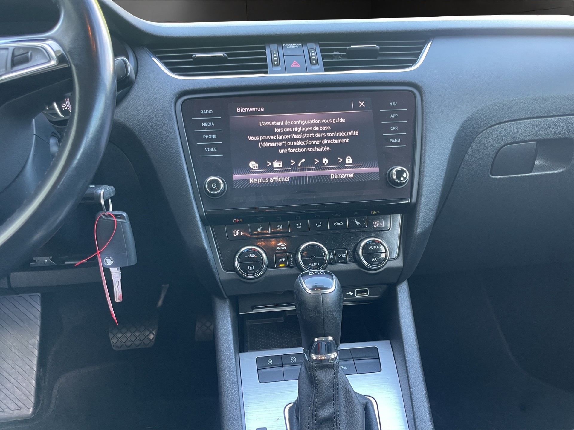 SKODA Octavia Combi 2.0 TDI Ambition DSG-image-10