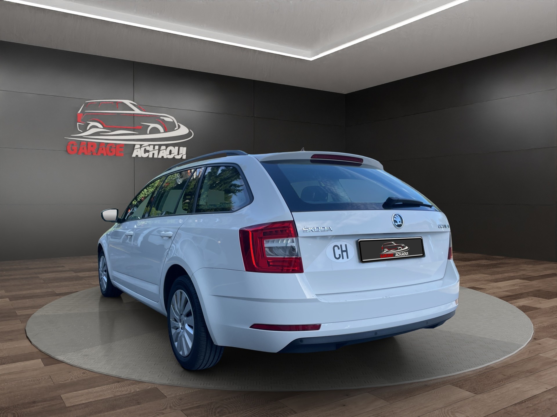 SKODA Octavia Combi 2.0 TDI Ambition DSG-image-3
