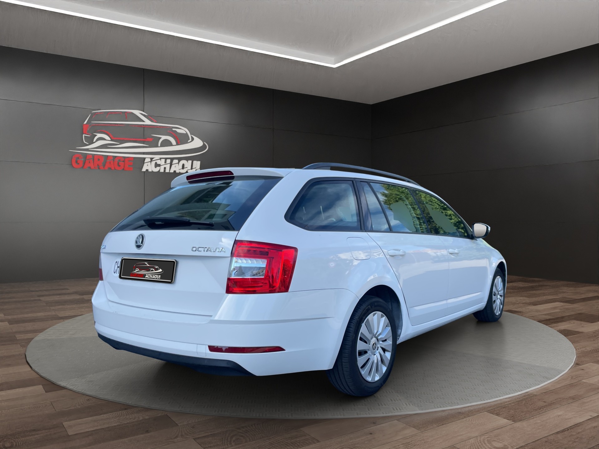 SKODA Octavia Combi 2.0 TDI Ambition DSG-image-5