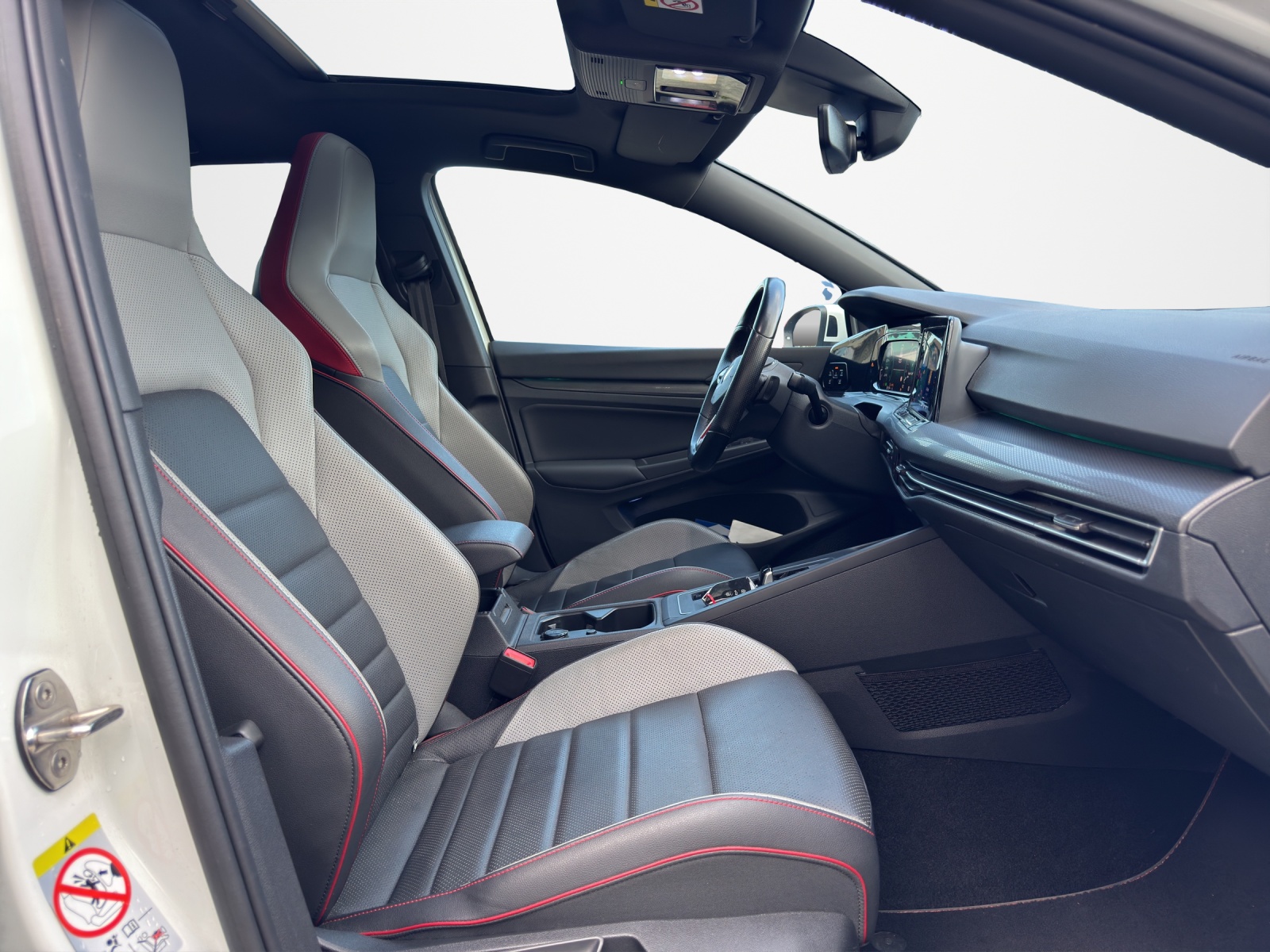VW Golf 2.0 TSI GTI DSG-image-13