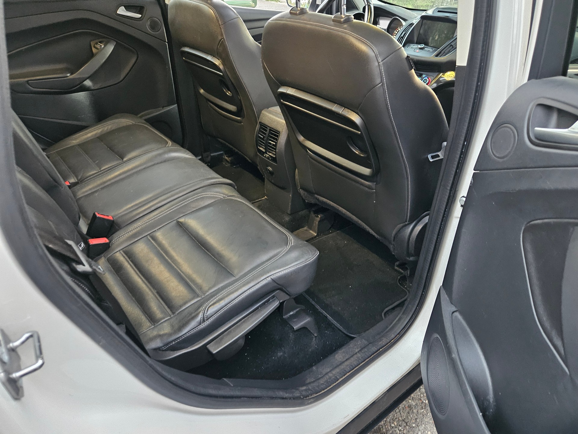 FORD Kuga 2.0 TDCi Titanium 4WD PowerShift-image-9