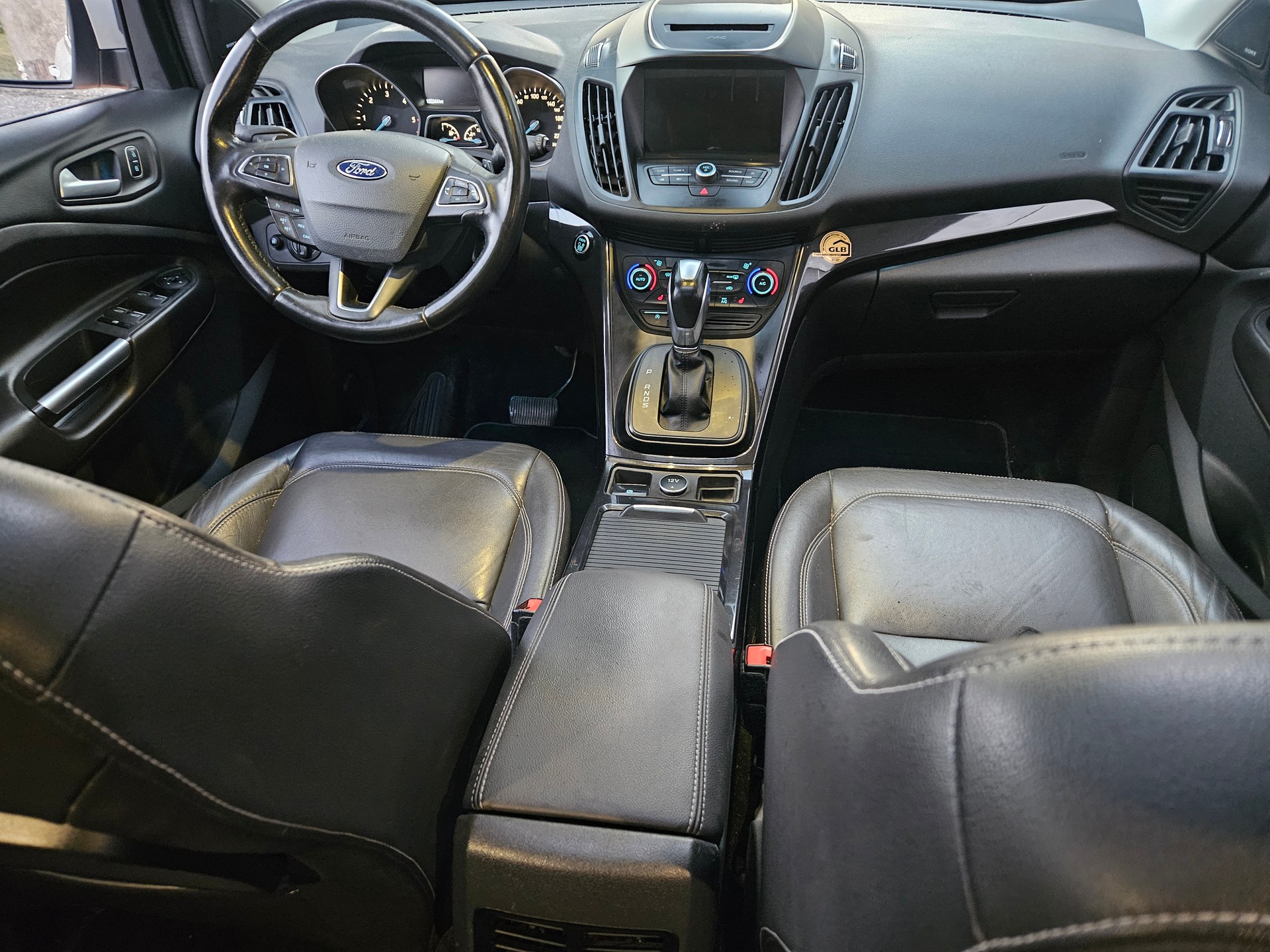 FORD Kuga 2.0 TDCi Titanium 4WD PowerShift-image-12
