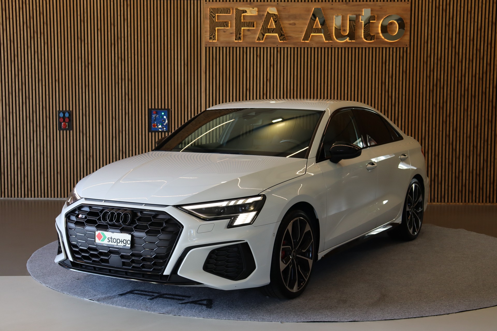 AUDI S3 Limousine 2.0 TFSI quattro S-Tronic-image-0