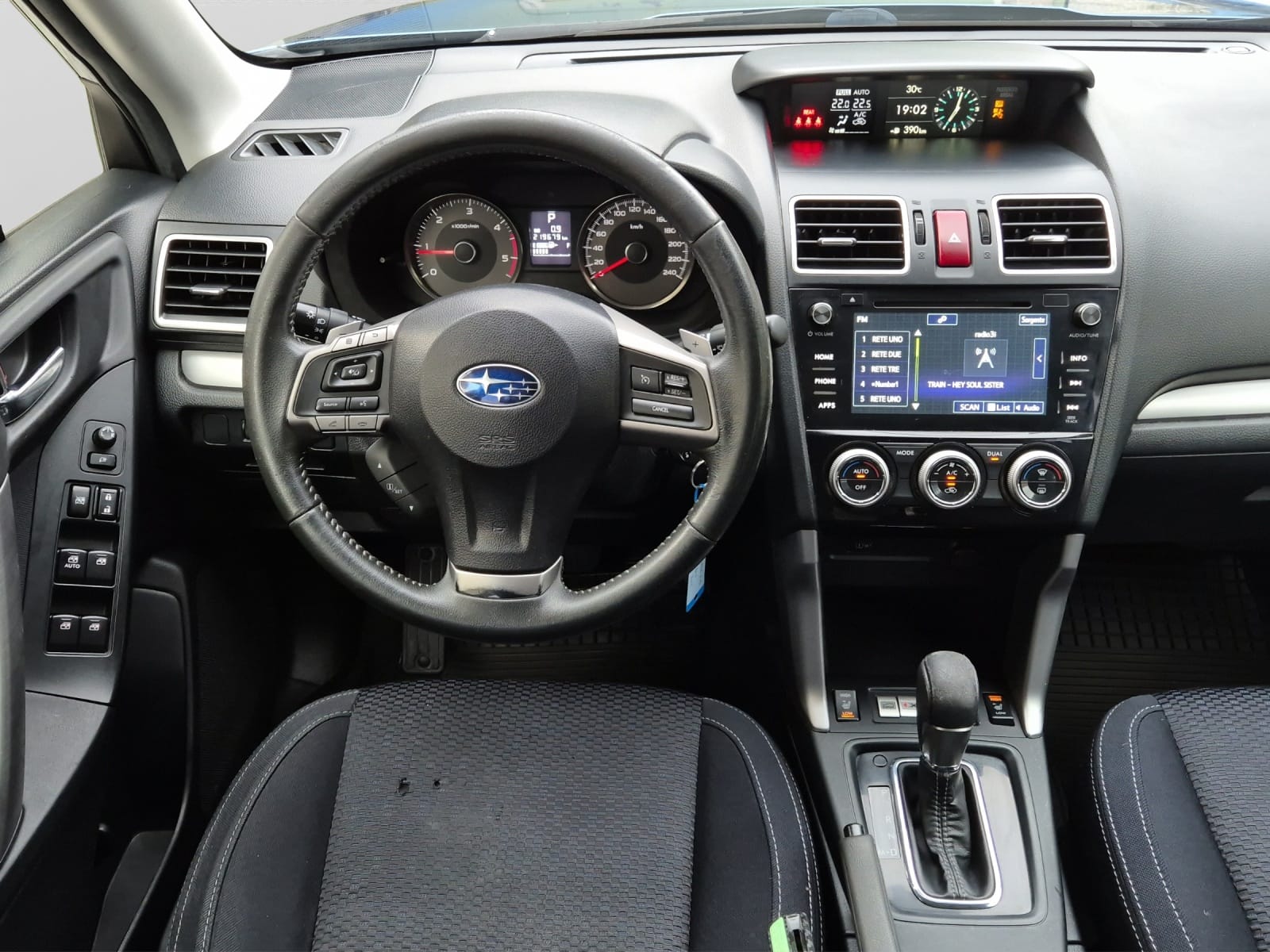 SUBARU Forester 2.0D Luxury Lineatronic-image-9