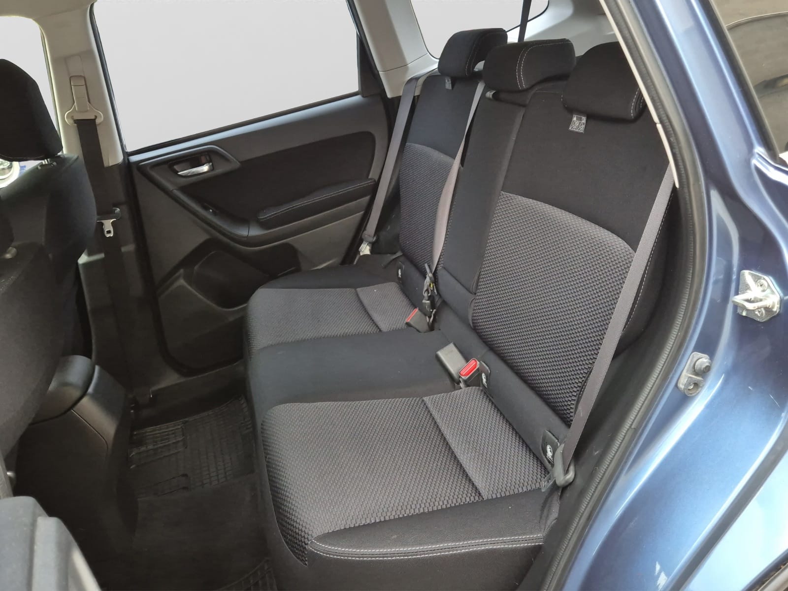 SUBARU Forester 2.0D Luxury Lineatronic-image-12