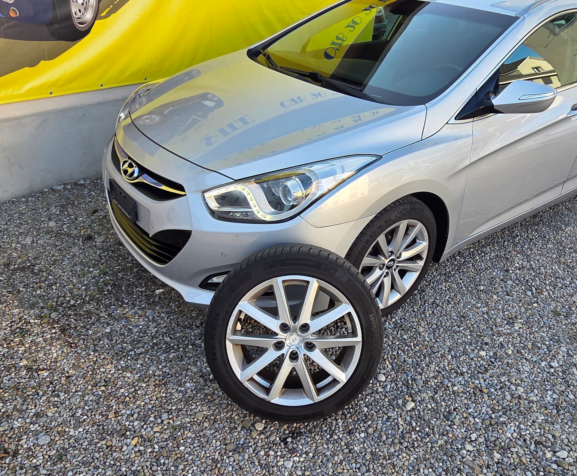 HYUNDAI i40 Wagon 1.7 CRDI Style-image-6