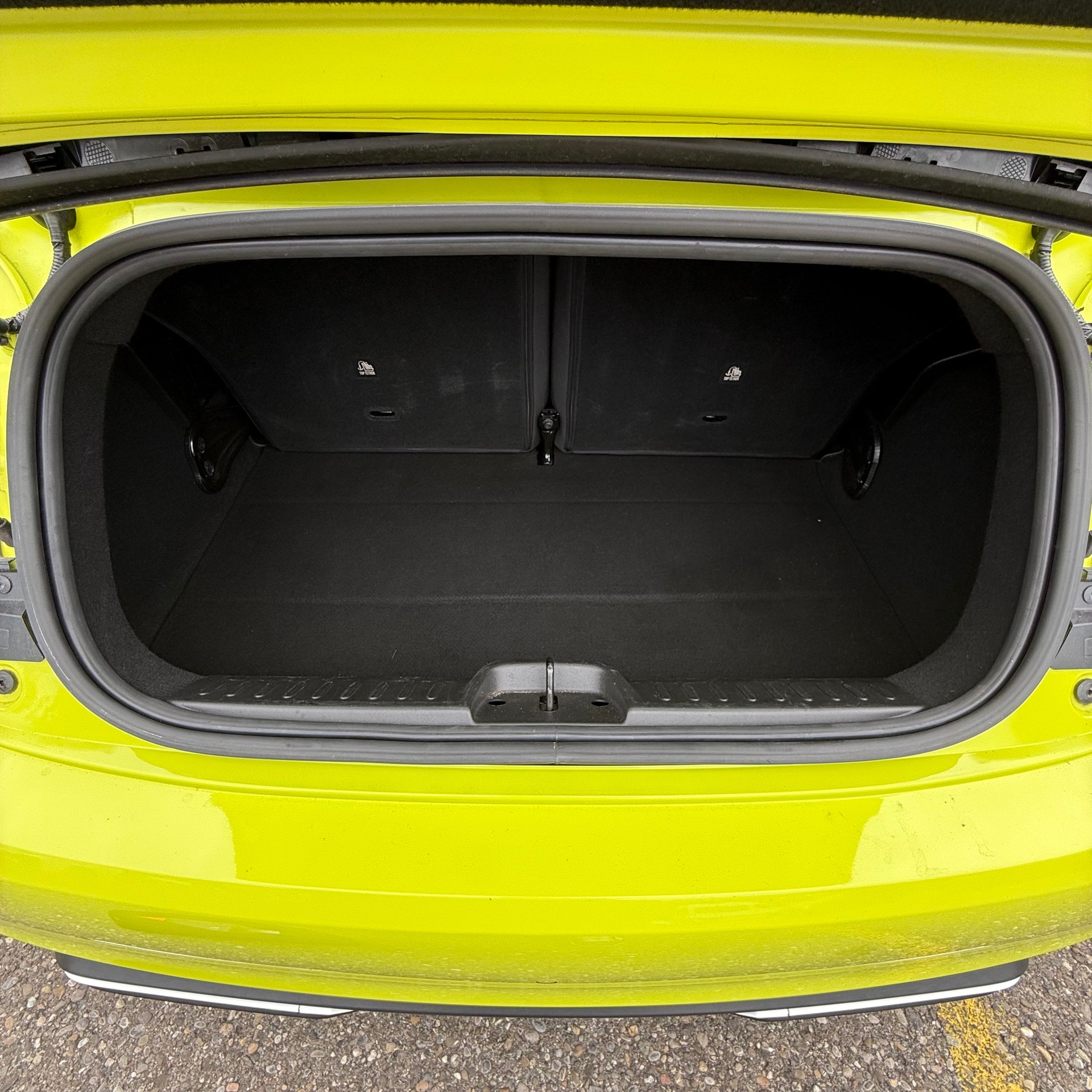 FIAT 500e Abarth Cabrio Scorpionissima-image-20