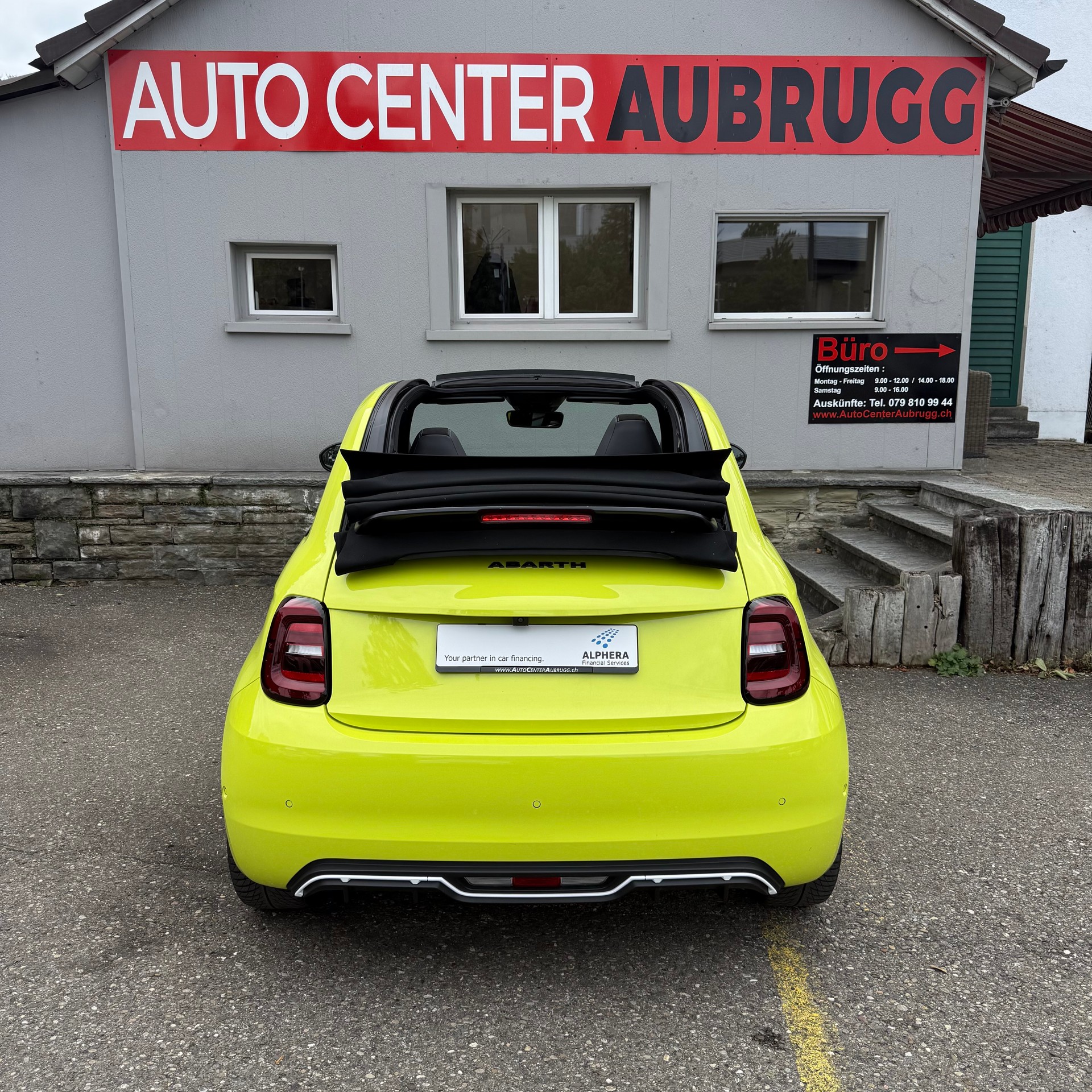 FIAT 500e Abarth Cabrio Scorpionissima-image-7