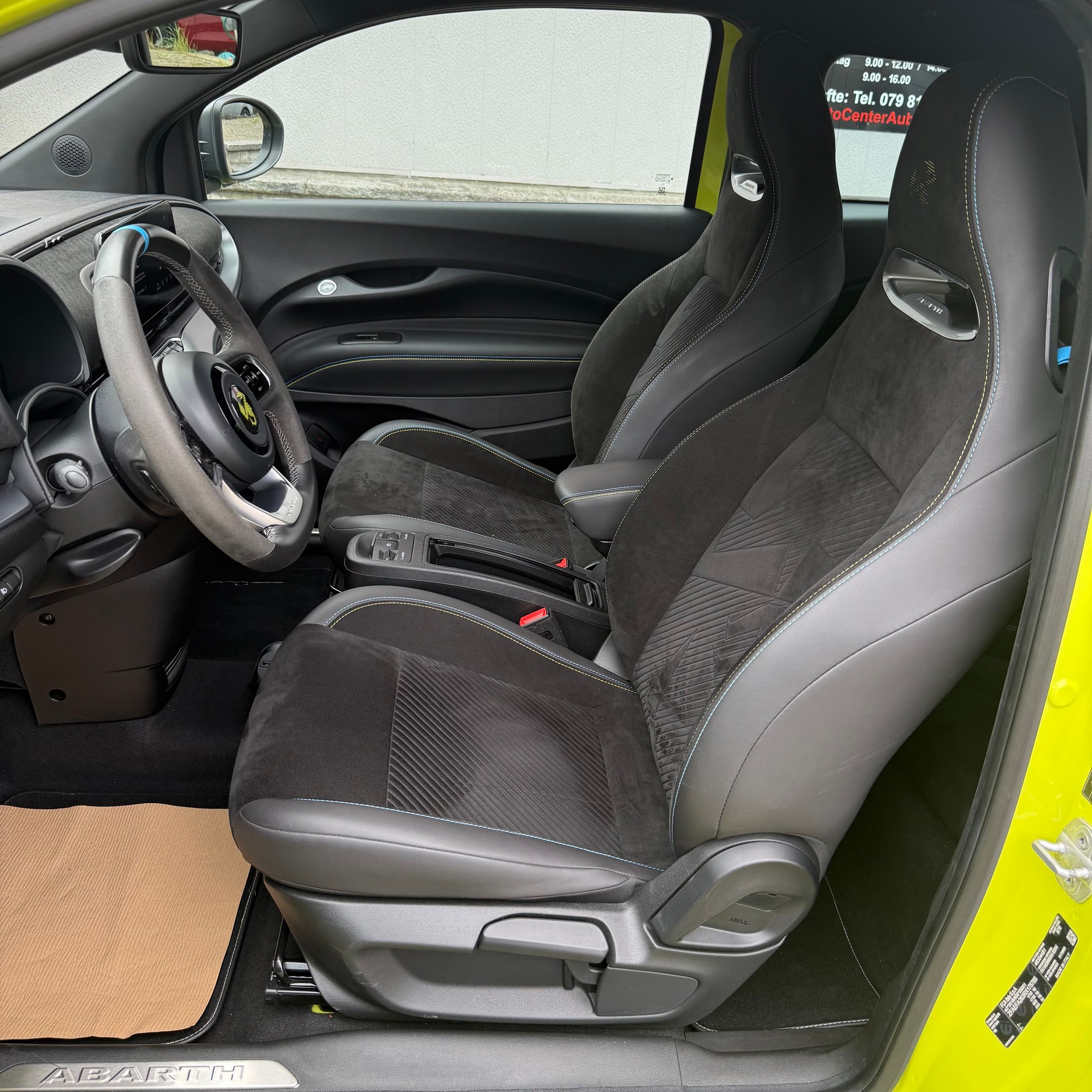 FIAT 500e Abarth Cabrio Scorpionissima-image-13