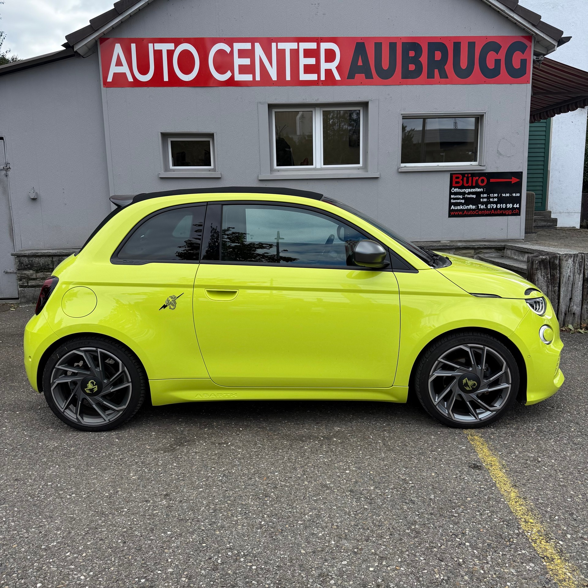 FIAT 500e Abarth Cabrio Scorpionissima-image-10