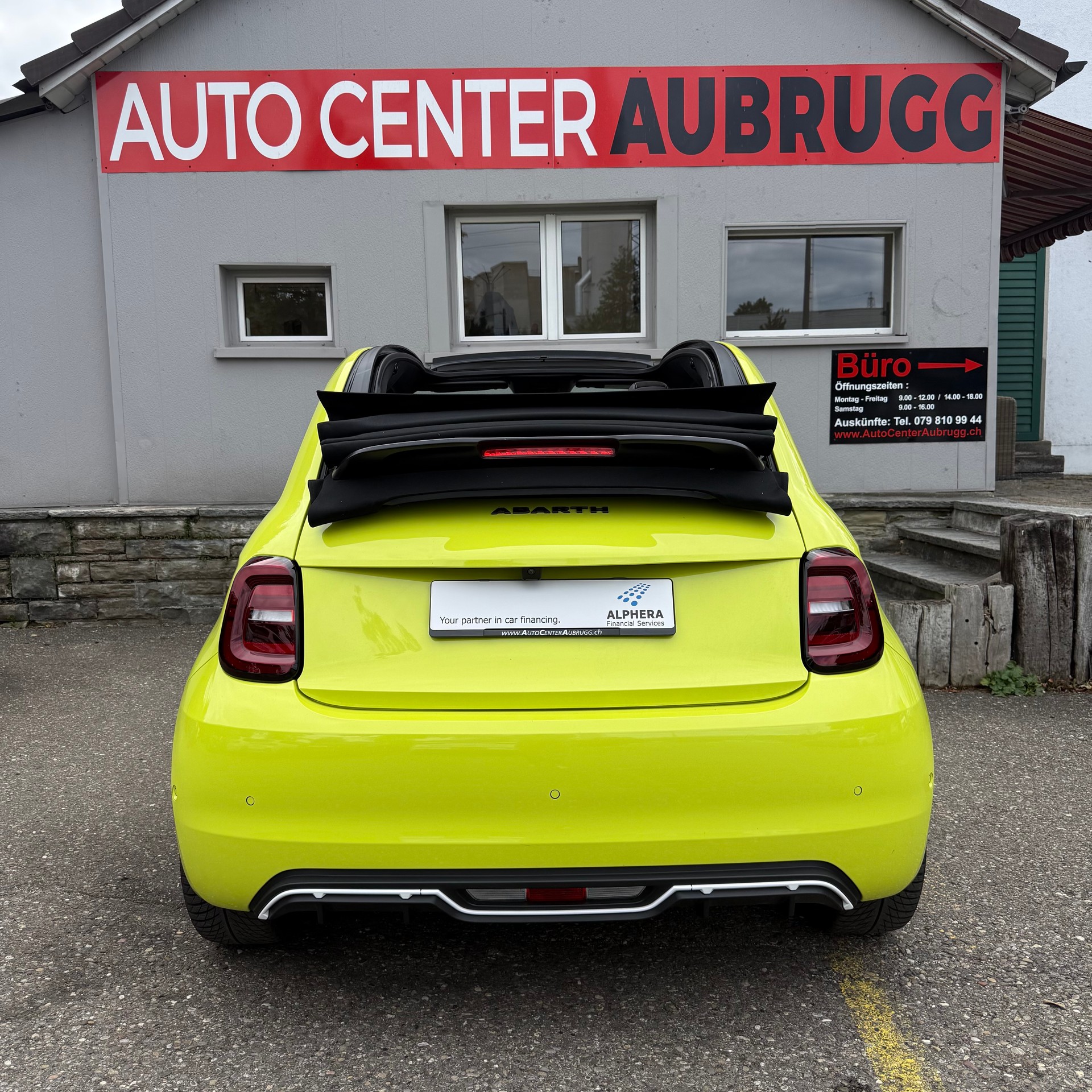 FIAT 500e Abarth Cabrio Scorpionissima-image-8