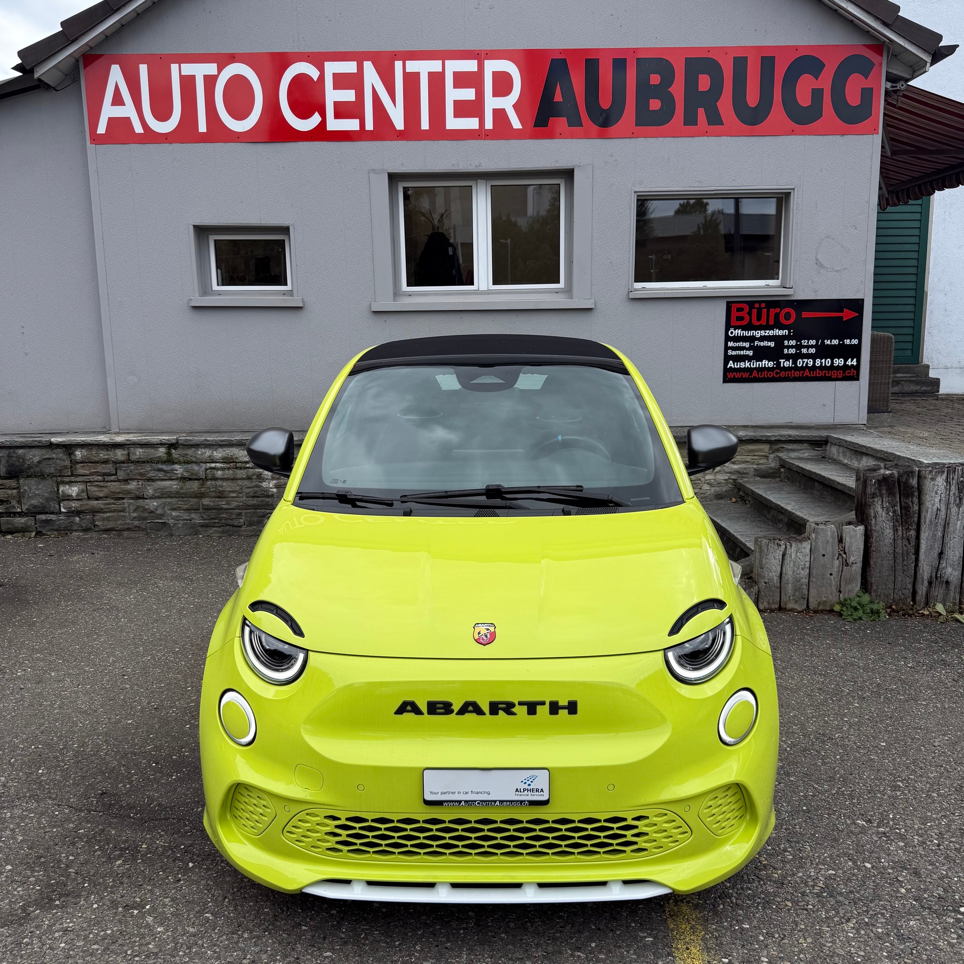 FIAT 500e Abarth Cabrio Scorpionissima-image-4