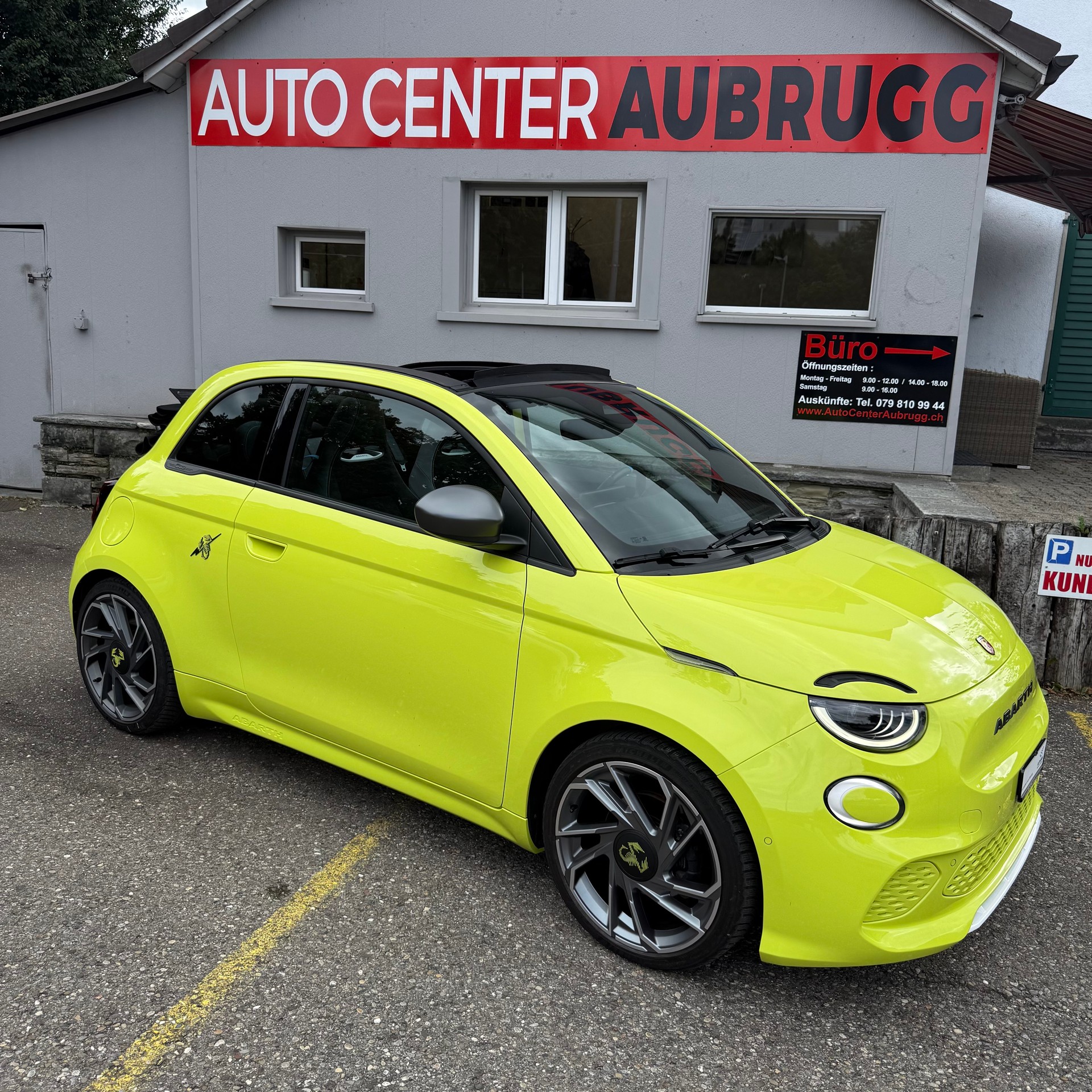FIAT 500e Abarth Cabrio Scorpionissima-image-1