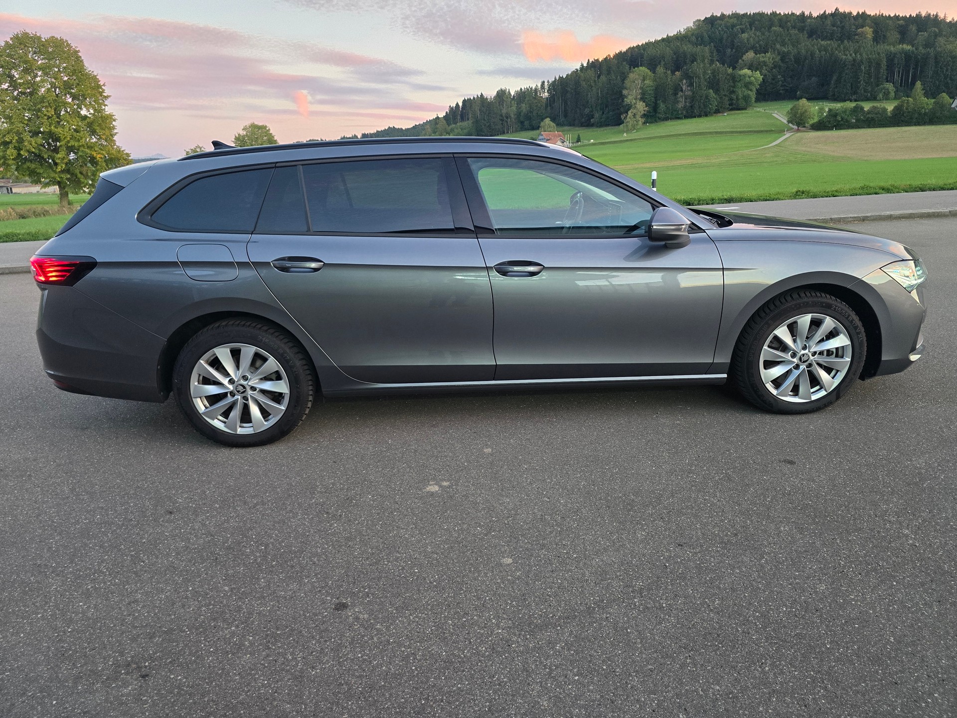 SKODA Superb Combi 2.0 TDi Selection 4x4 DSG-image-5