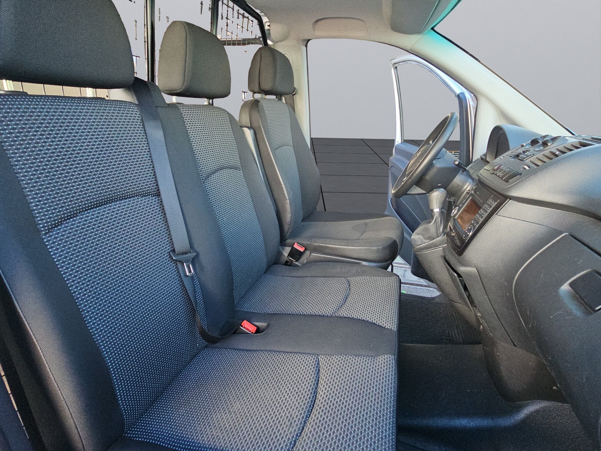 MERCEDES-BENZ Vito 116 CDI Blue Efficiency L 4Matic A-image-14