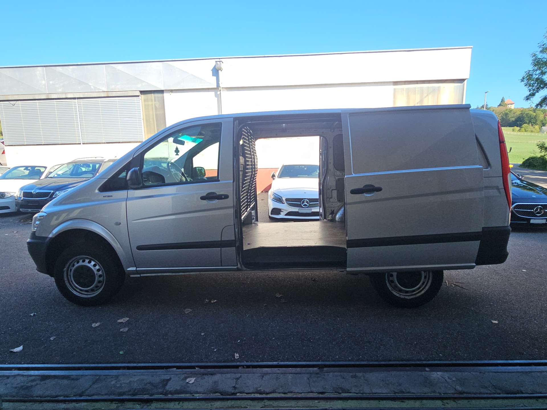 MERCEDES-BENZ Vito 116 CDI Blue Efficiency L 4Matic A-image-3