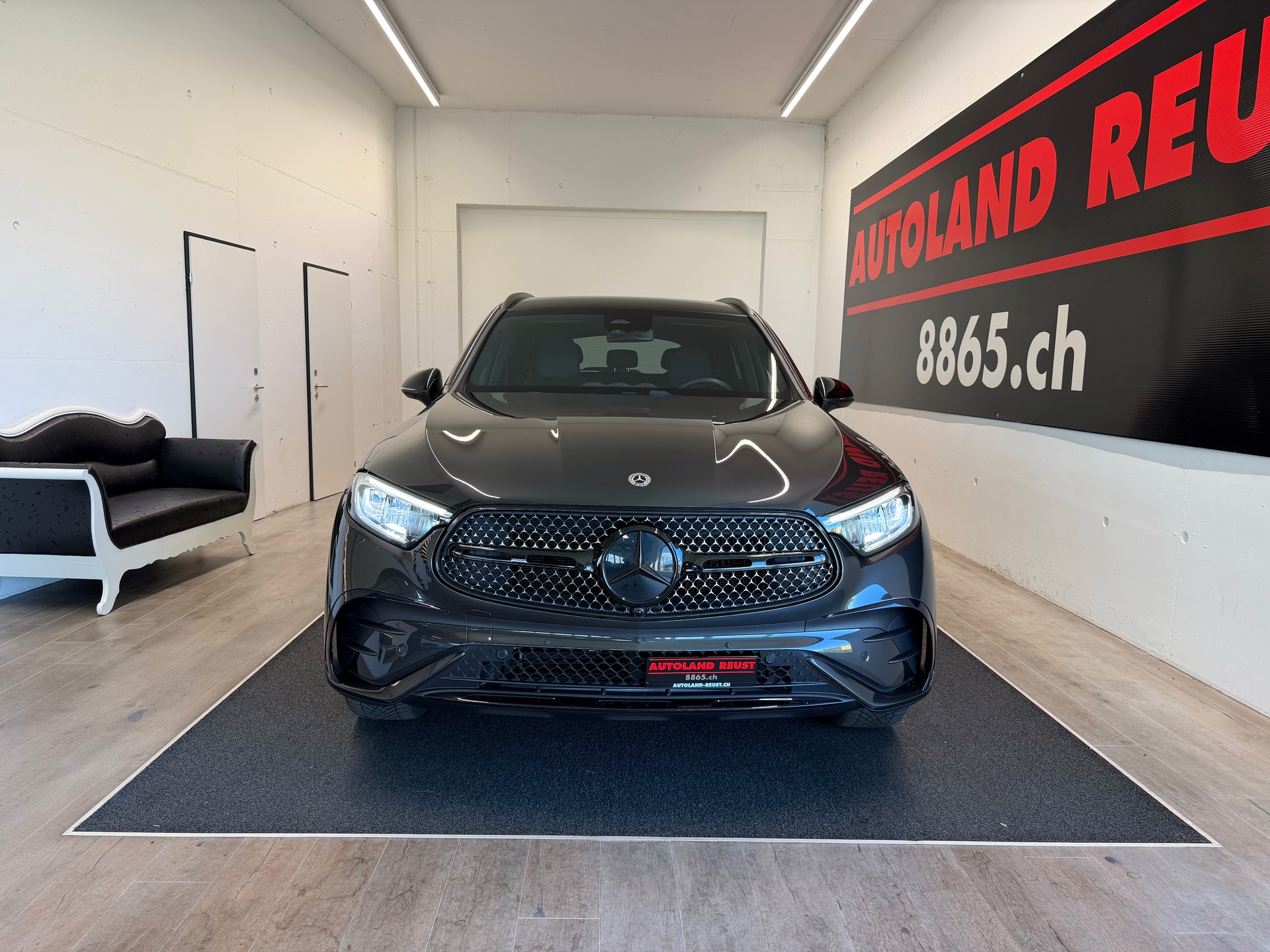 MERCEDES-BENZ GLC 300 d AMG 4Matic 9G-Tronic-showroom-element-1