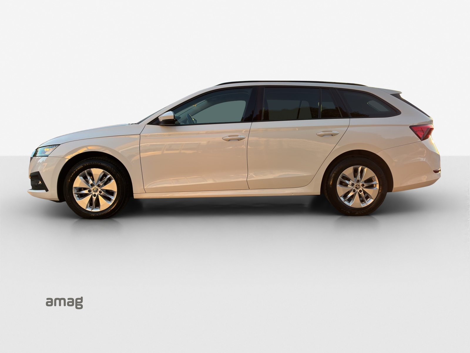 SKODA Octavia Combi 2.0 TDI DSG Ambition-image-1