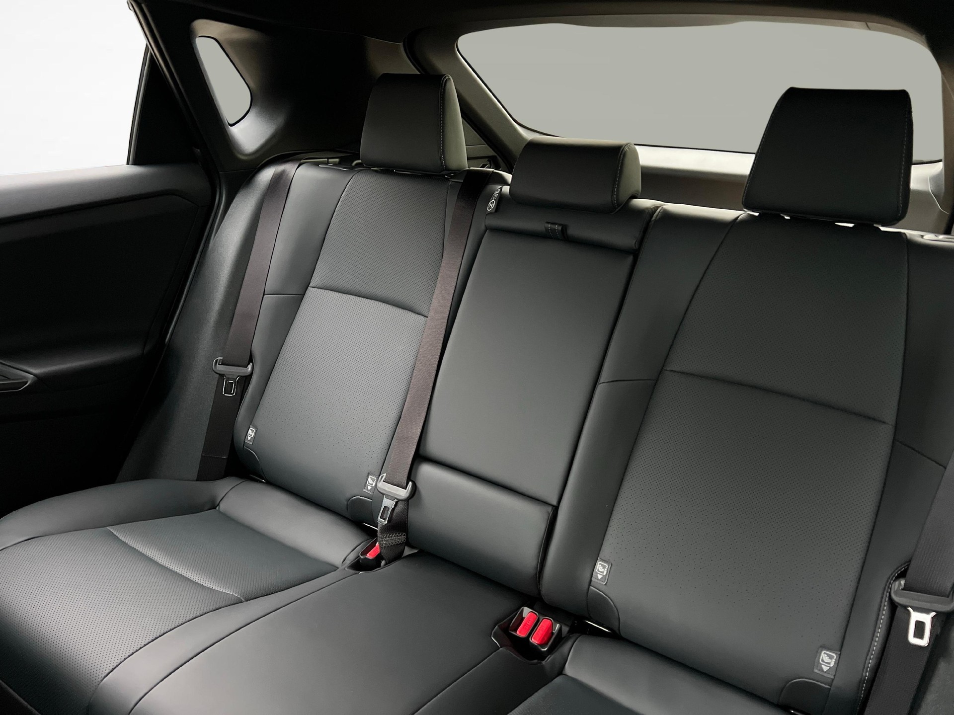 TOYOTA bZ4X Premium AWD-image-11