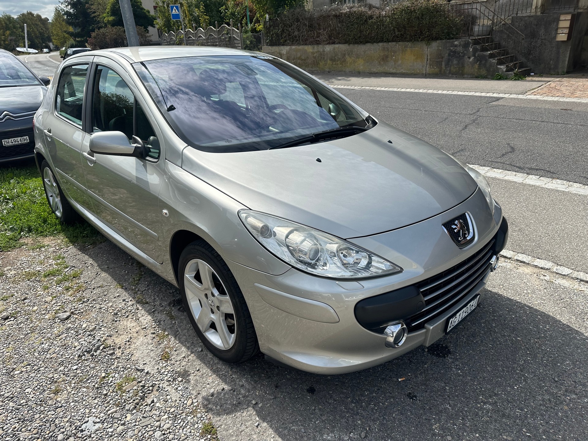 PEUGEOT 307 2.0 16V XSi-image-2