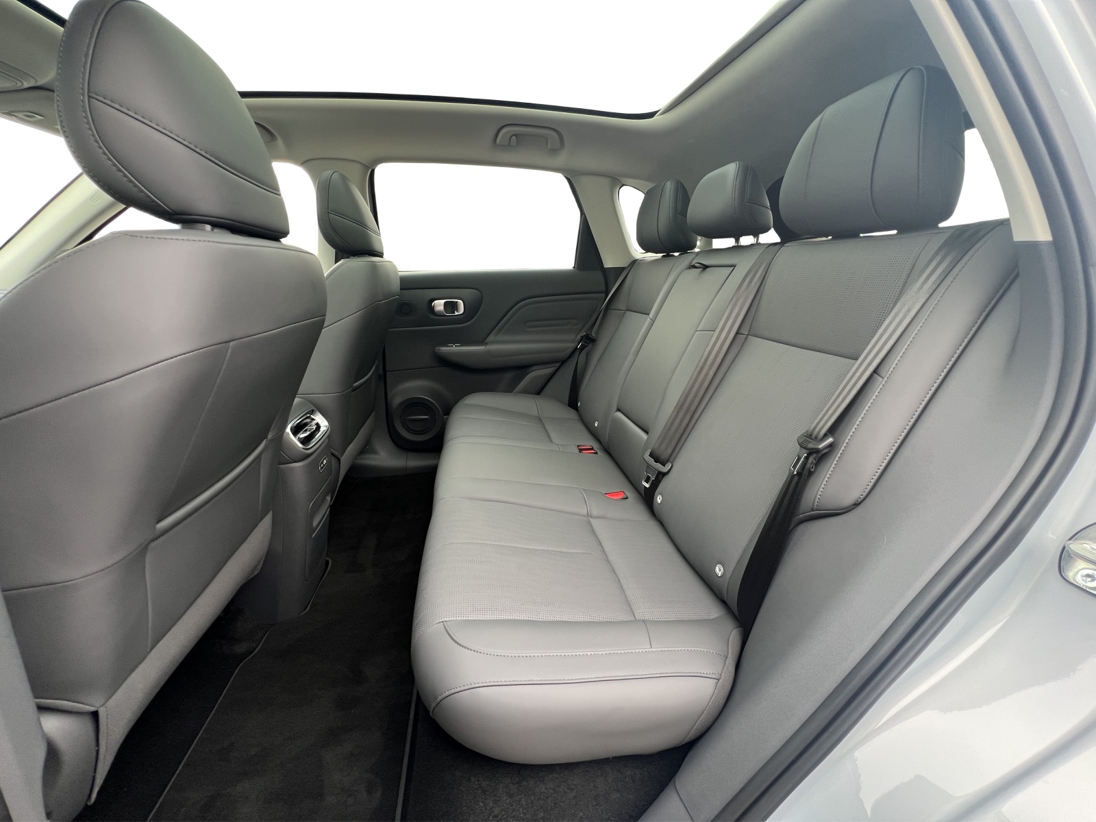 LEAPMOTOR B10 EV-image-9