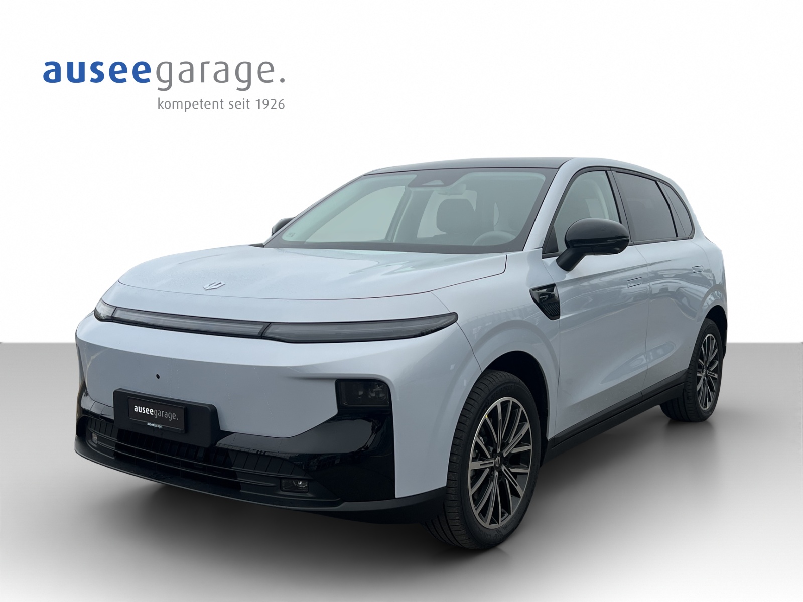 LEAPMOTOR B10 EV-image-0
