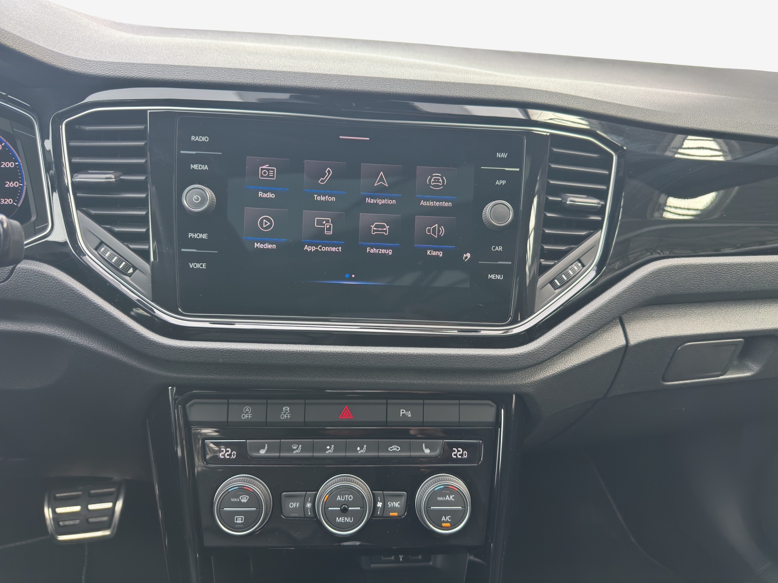 VW T-Roc 2.0 TSI R DSG 4Motion-image-10