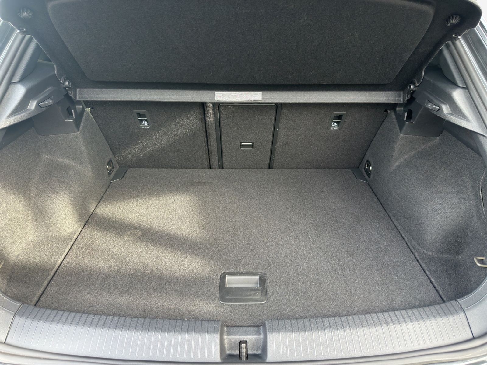 VW T-Roc 2.0 TSI R DSG 4Motion-image-12