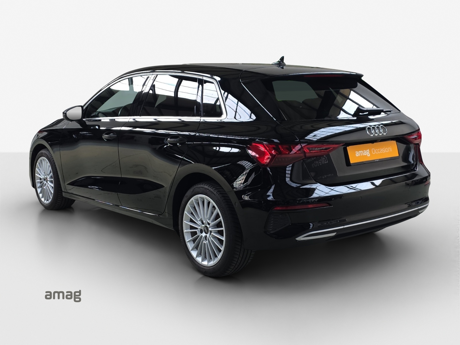 AUDI A3 Sportback 35 TFSI S line Attraction S-tronic-image-2