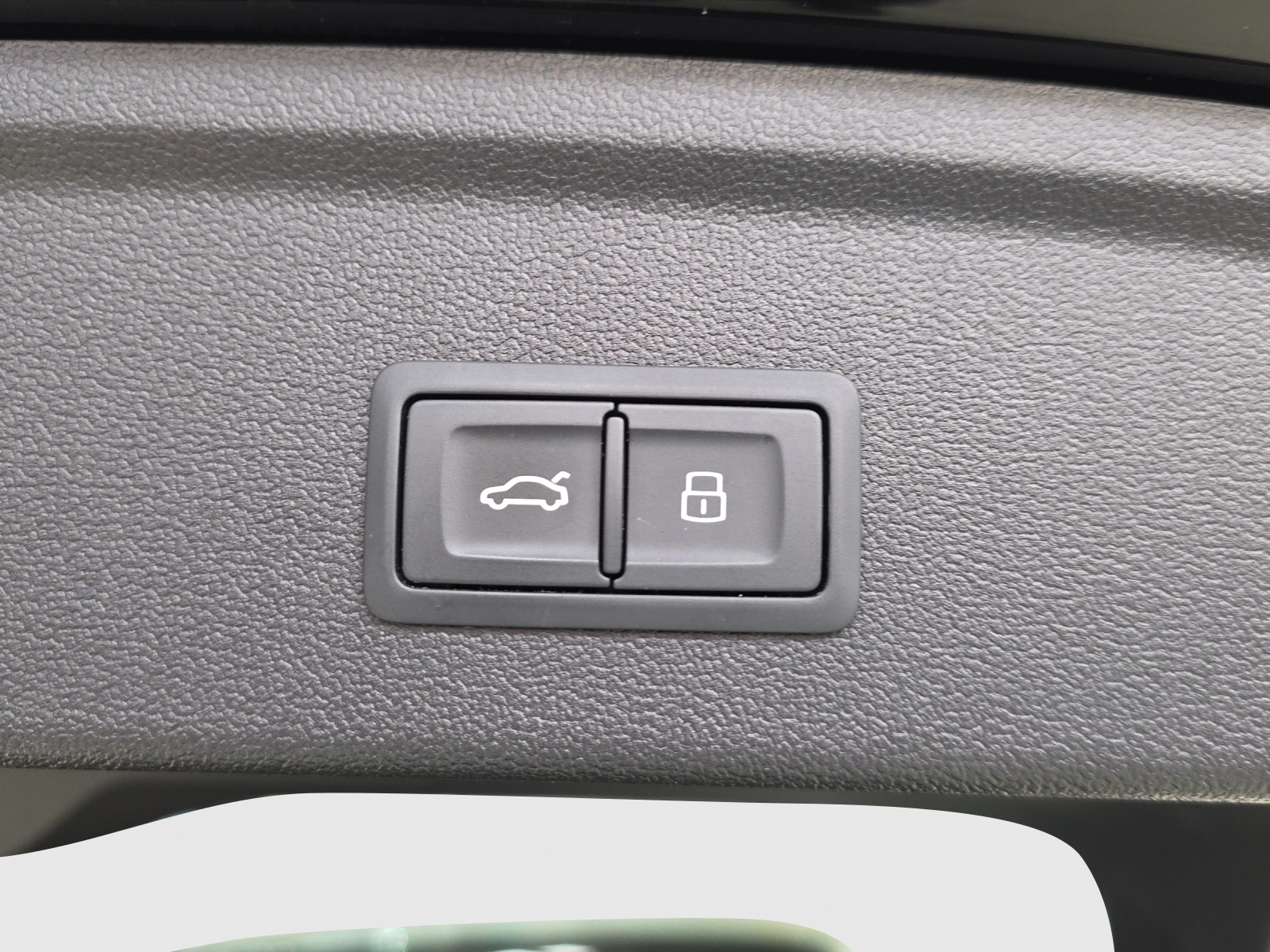 AUDI A3 Sportback 35 TFSI S line Attraction S-tronic-image-13