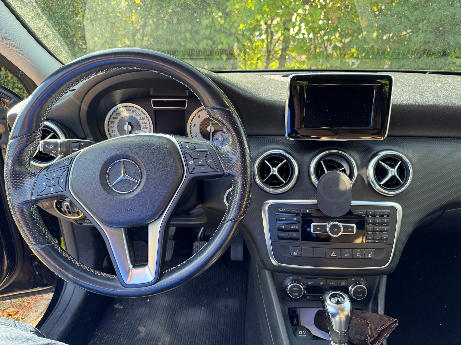 MERCEDES-BENZ A 180-image-4