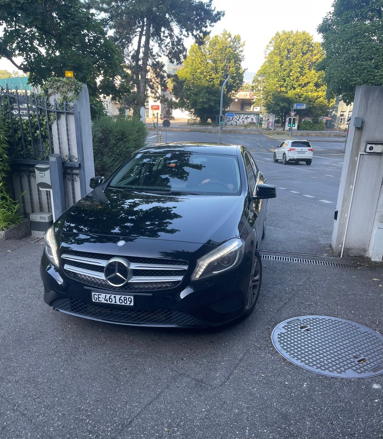 MERCEDES-BENZ A 180-image-0