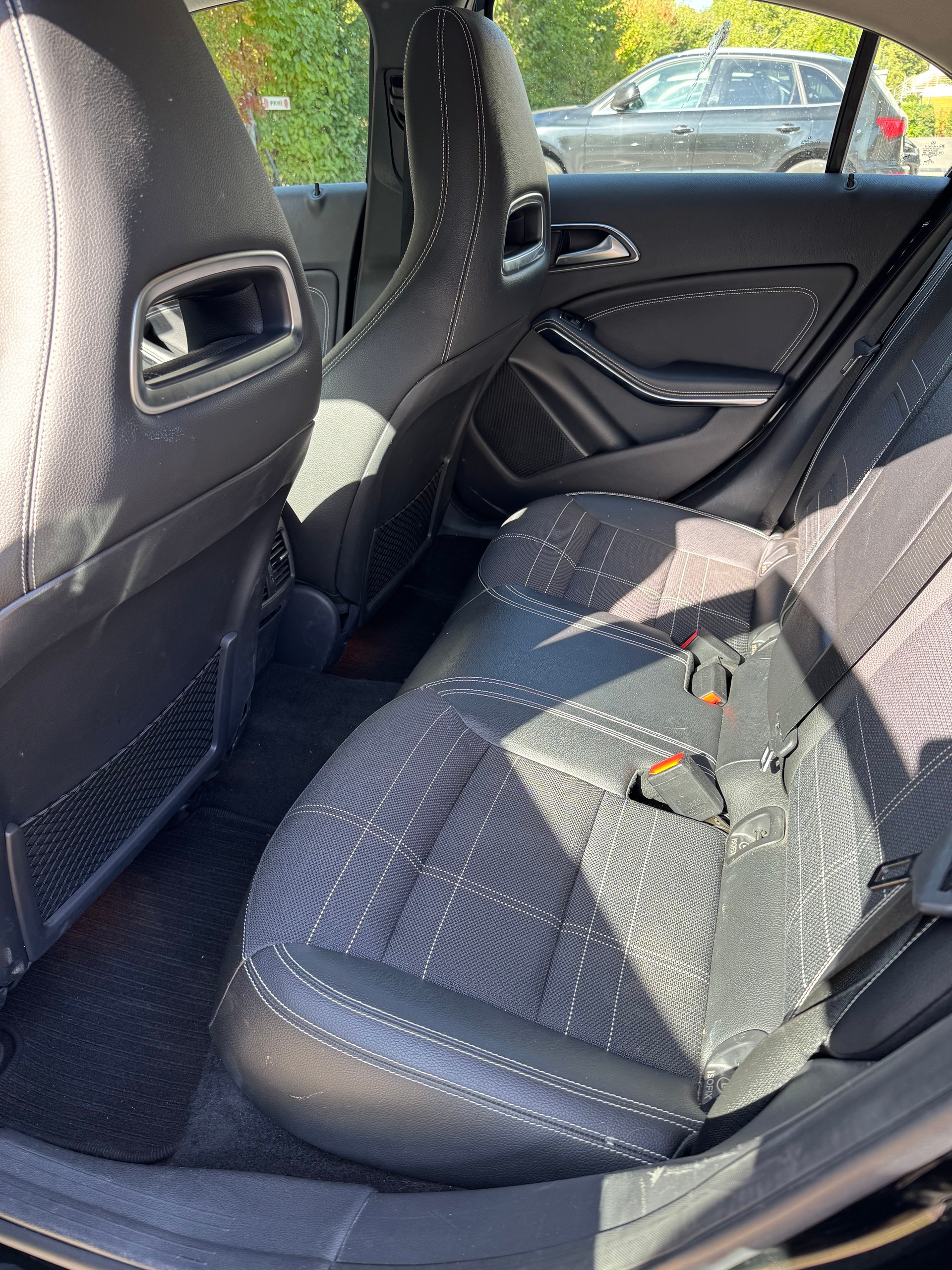 MERCEDES-BENZ A 180-image-5
