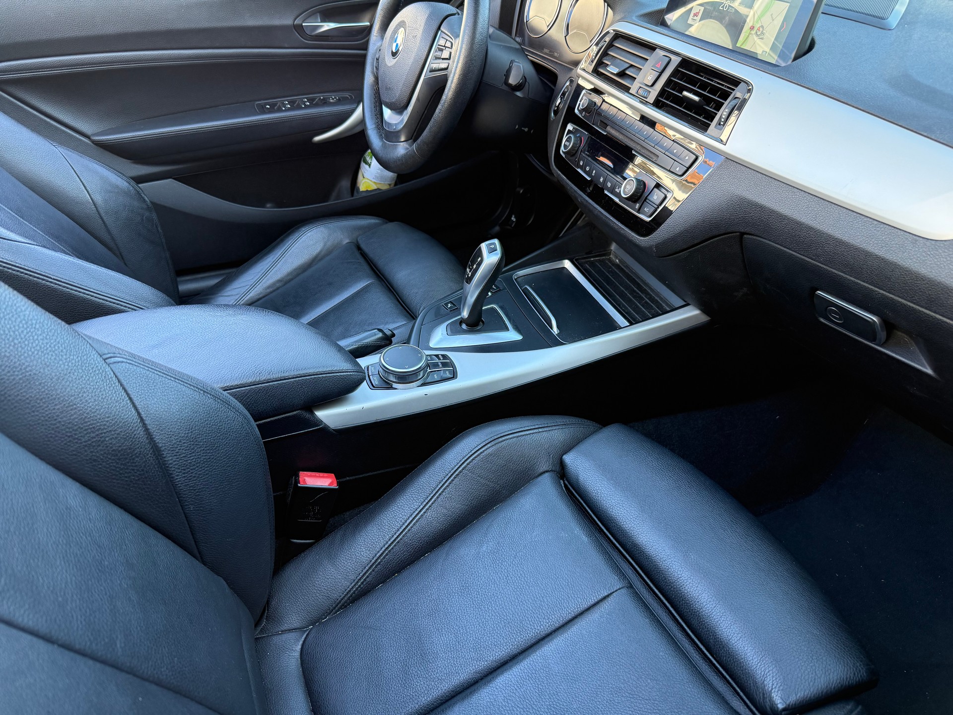 BMW 220i Steptronic-image-6