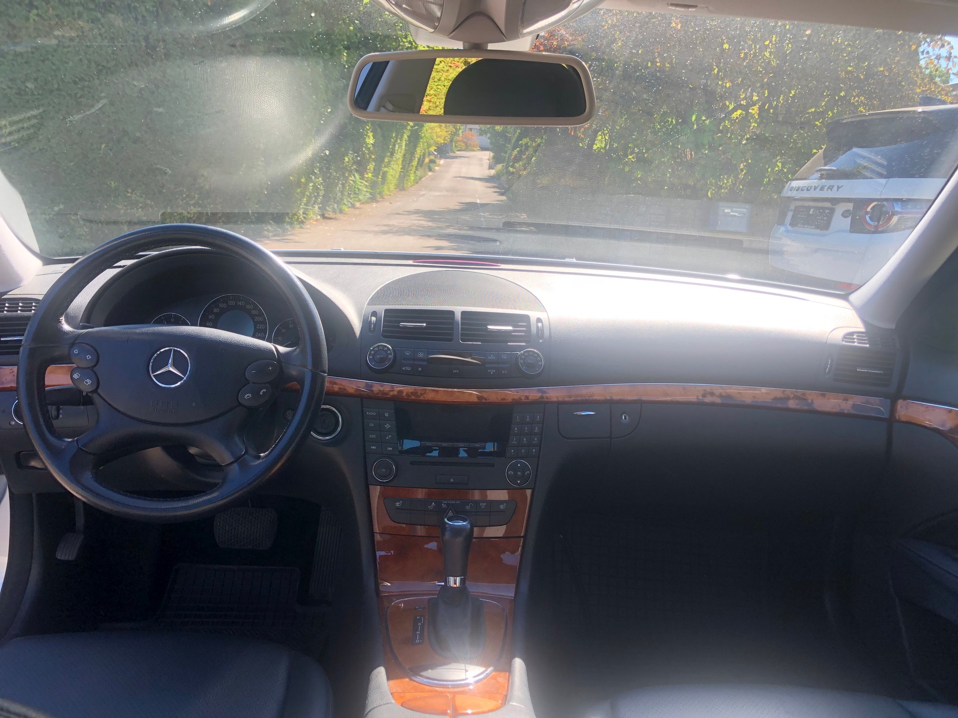 MERCEDES-BENZ E 200 Kompressor-image-5