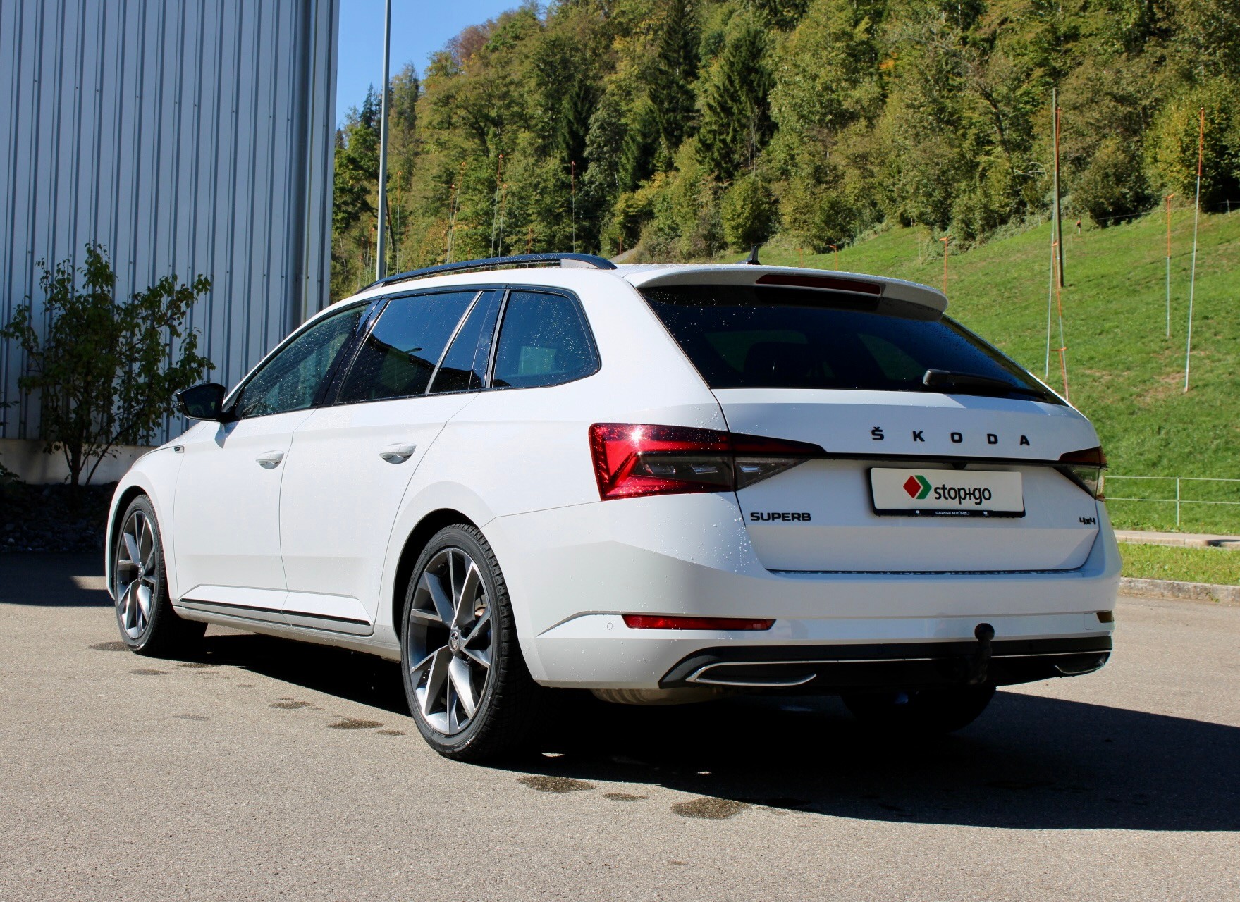 SKODA Superb Combi 2.0 TDi SportLine 4x4 DSG-image-6