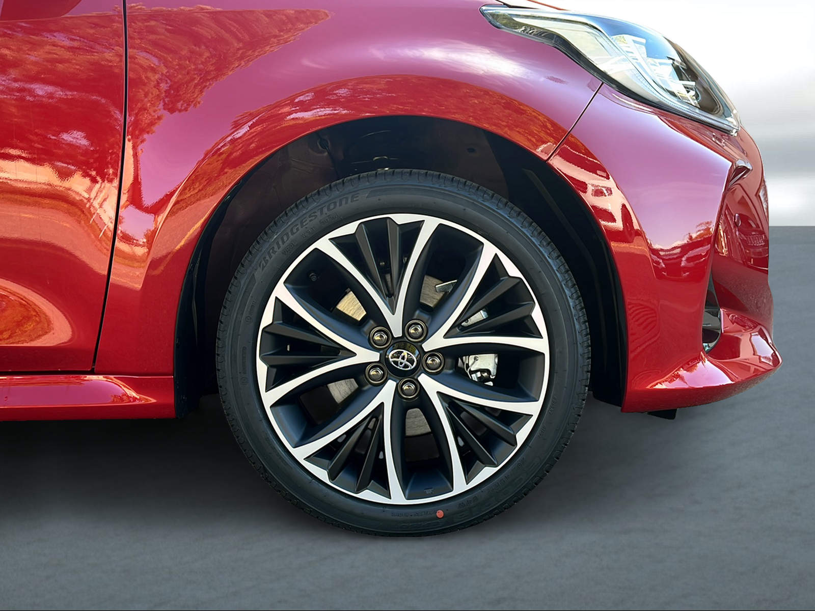 TOYOTA Yaris 1.5 Trend e-CVT-image-6