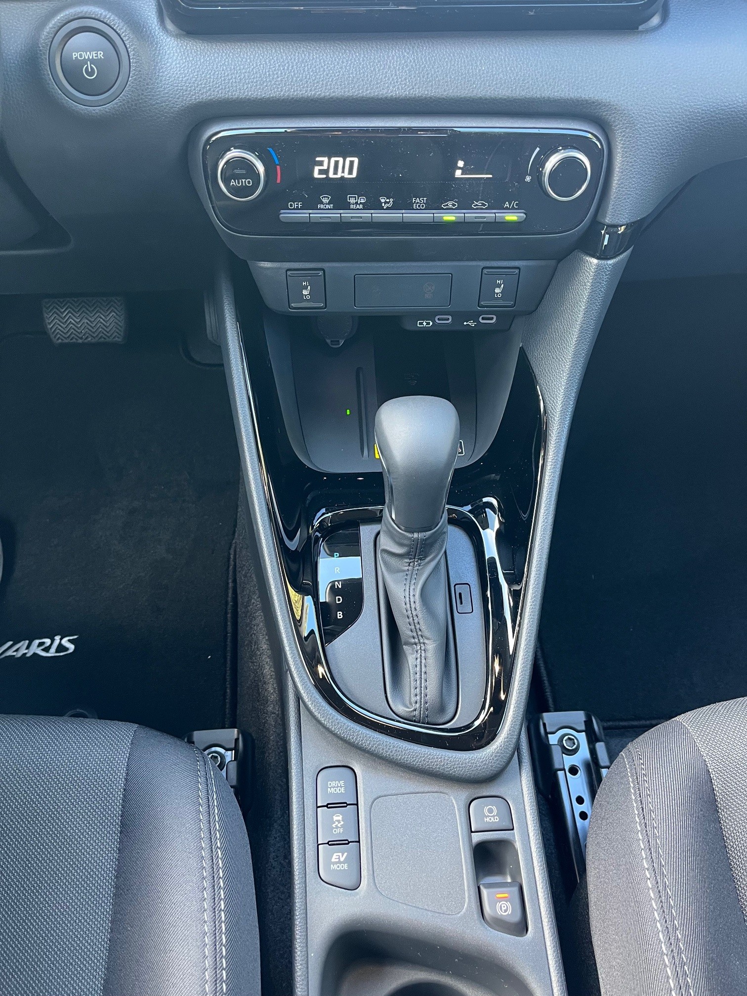 TOYOTA Yaris 1.5 Trend e-CVT-image-11