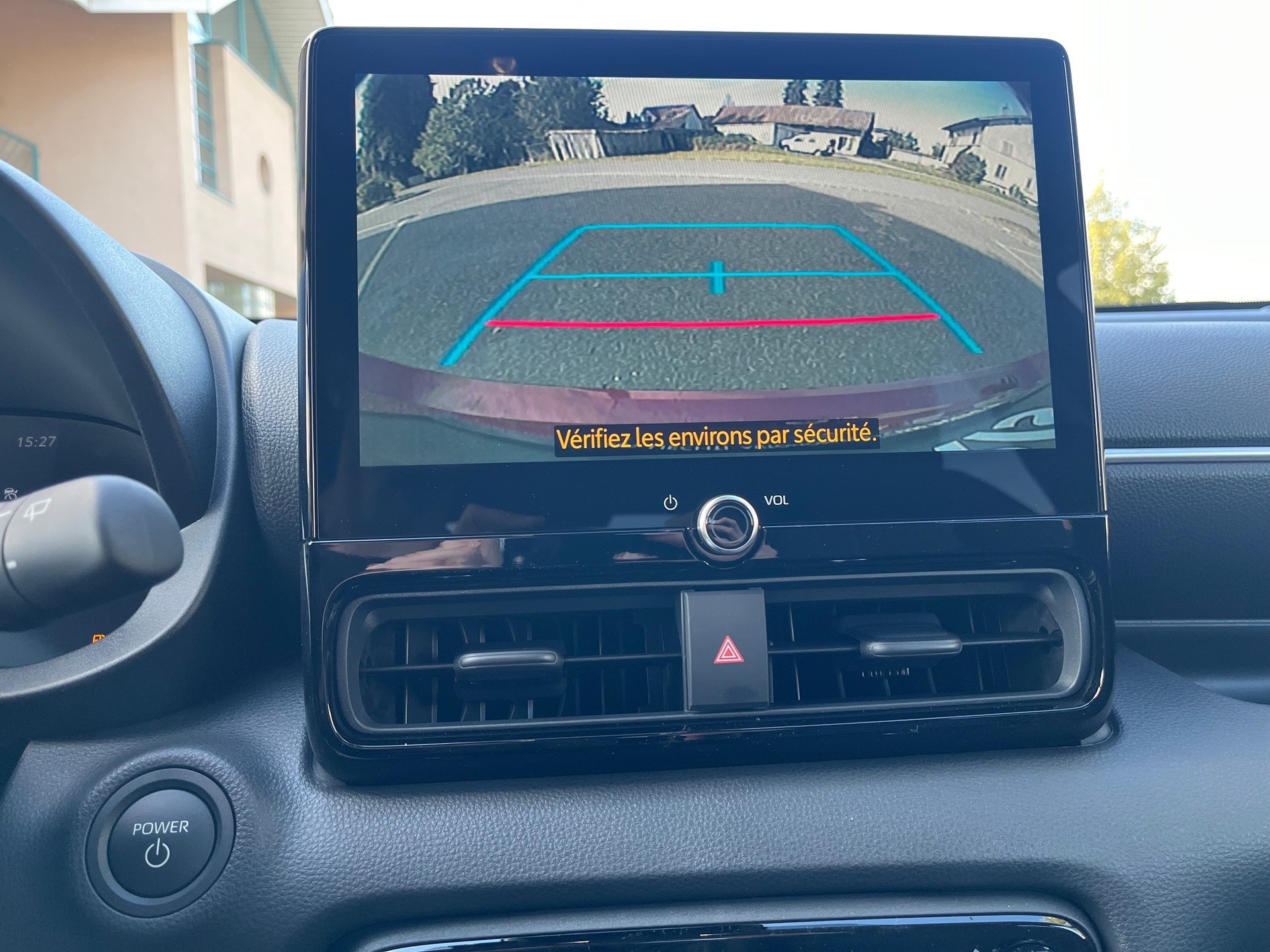 TOYOTA Yaris 1.5 Trend e-CVT-image-12