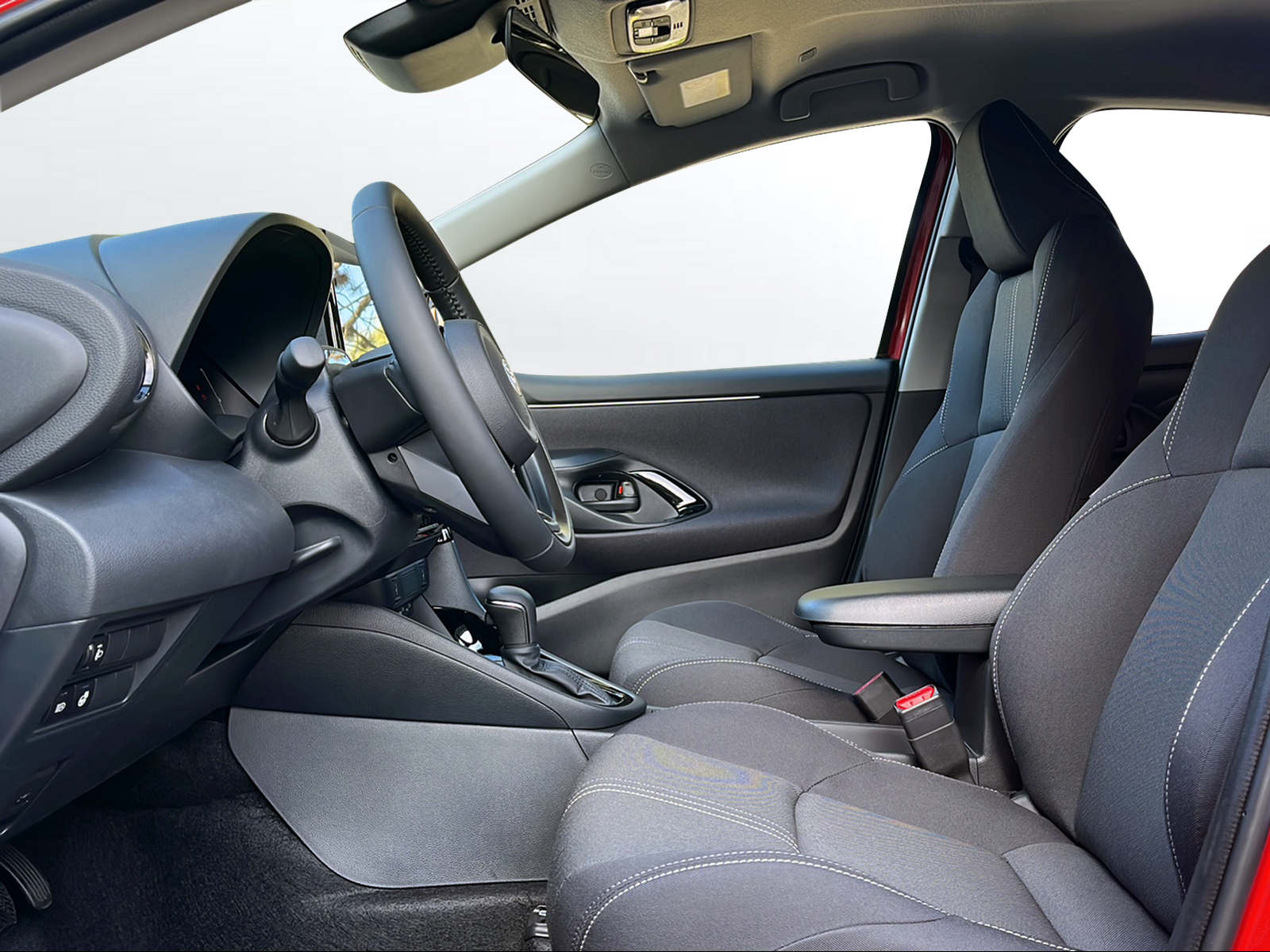 TOYOTA Yaris 1.5 Trend e-CVT-image-8