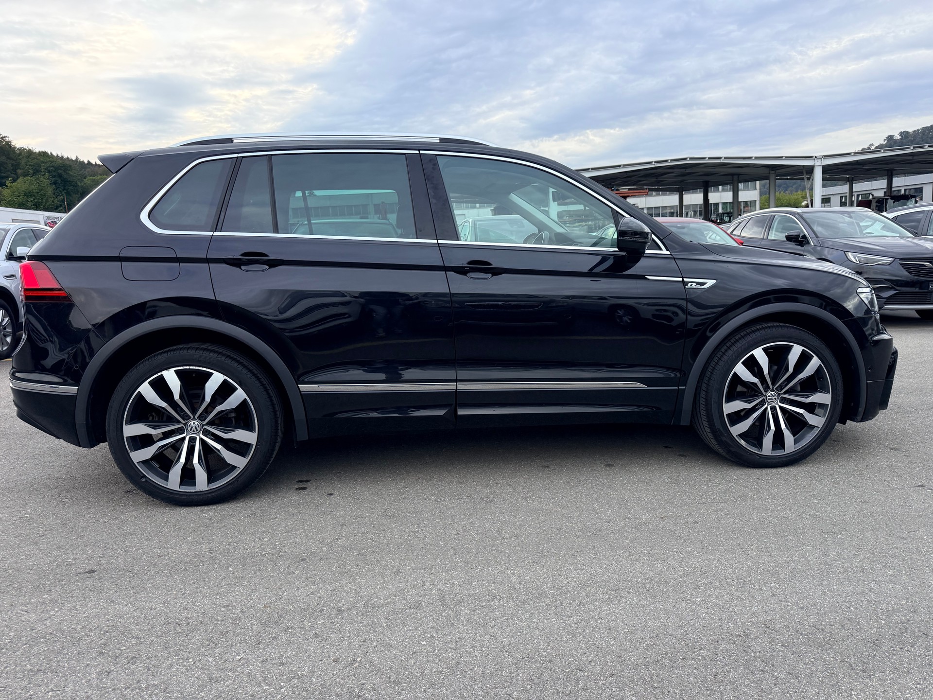 VW Tiguan 1.4TSI ACT Sound 4Motion DSG-image-4