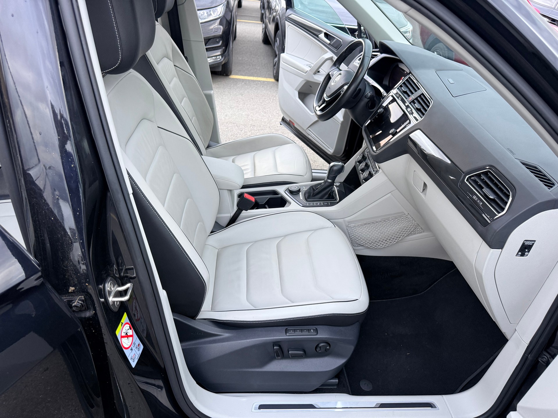 VW Tiguan 1.4TSI ACT Sound 4Motion DSG-image-9